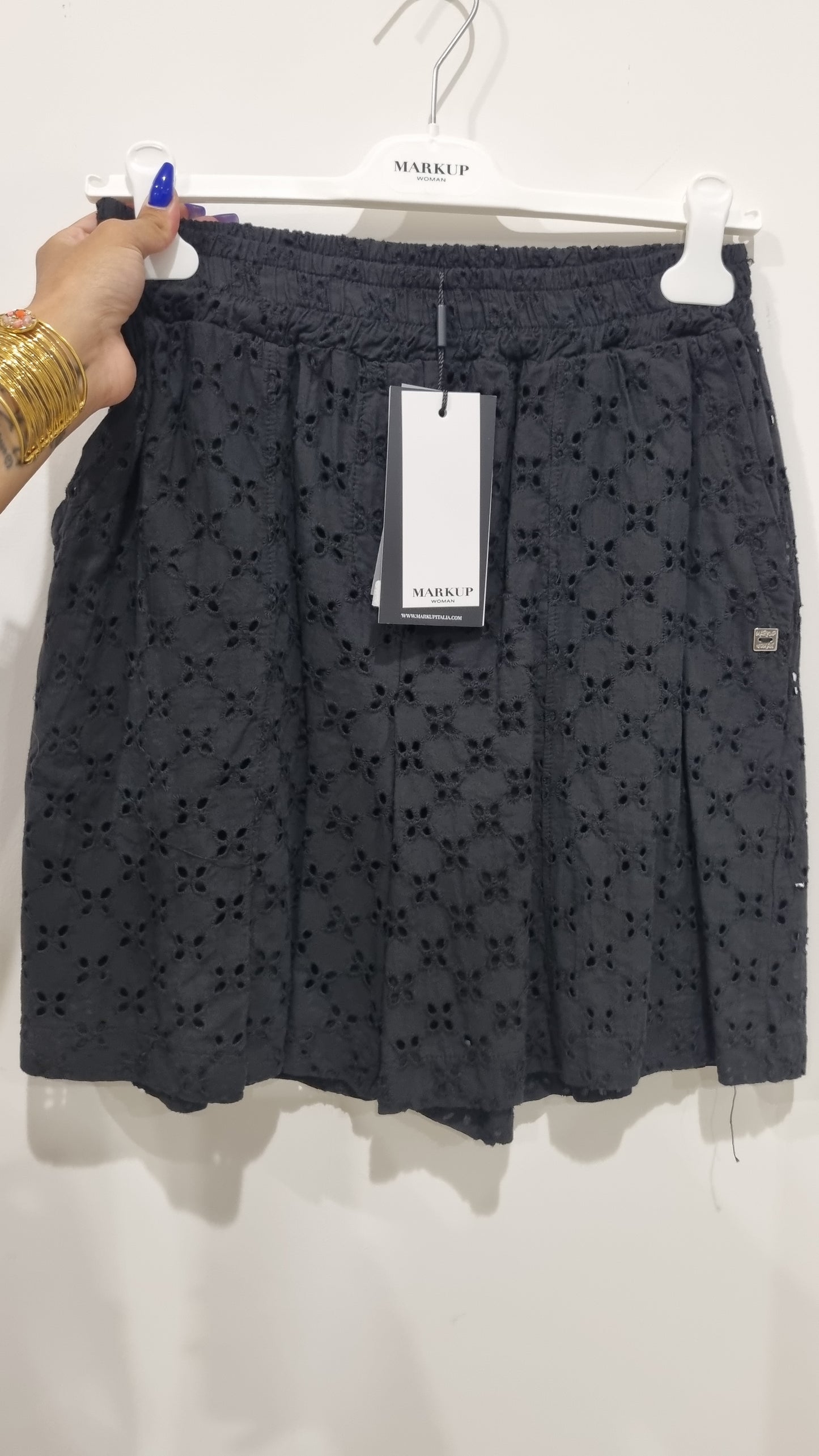 MARKUP Bermuda macramè con molla