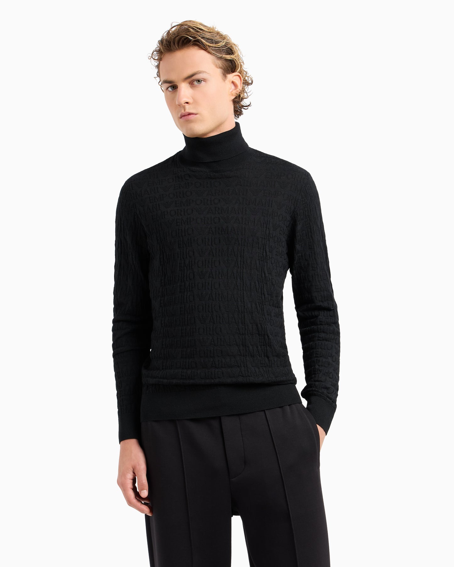 EMPORIO ARMANI Maglione dolcevita in lana vergine con lettering devoré all over