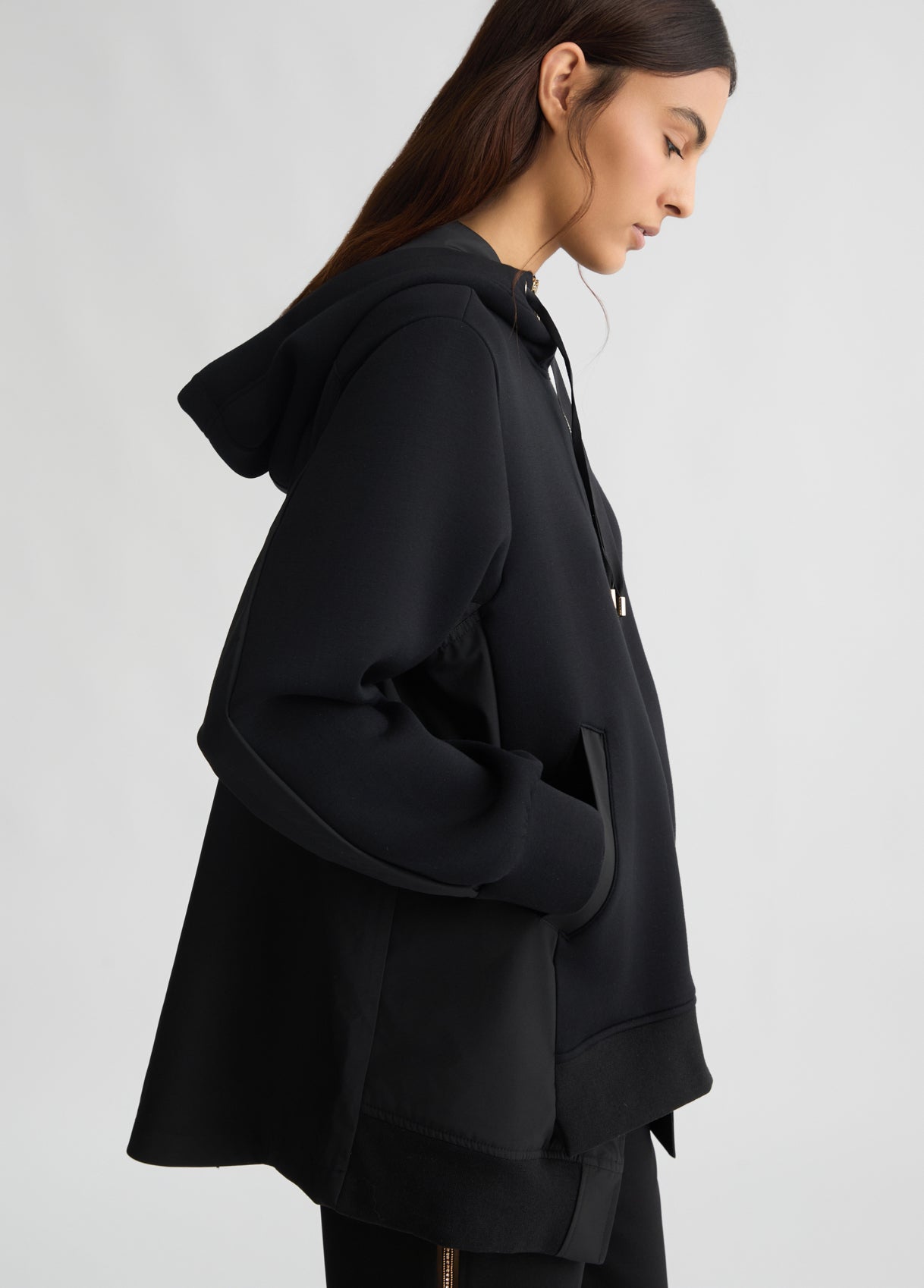 LIU JO Giubbotto donna in neoprene nero over con inserti in cotone
