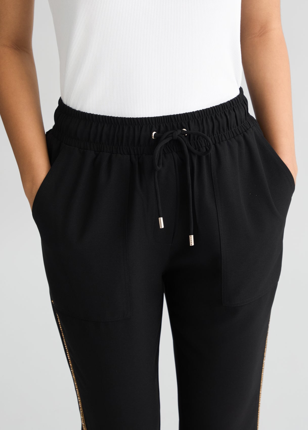 LIU JO Pantaloni jogger donna in crêpe stretch con bande laterali oro