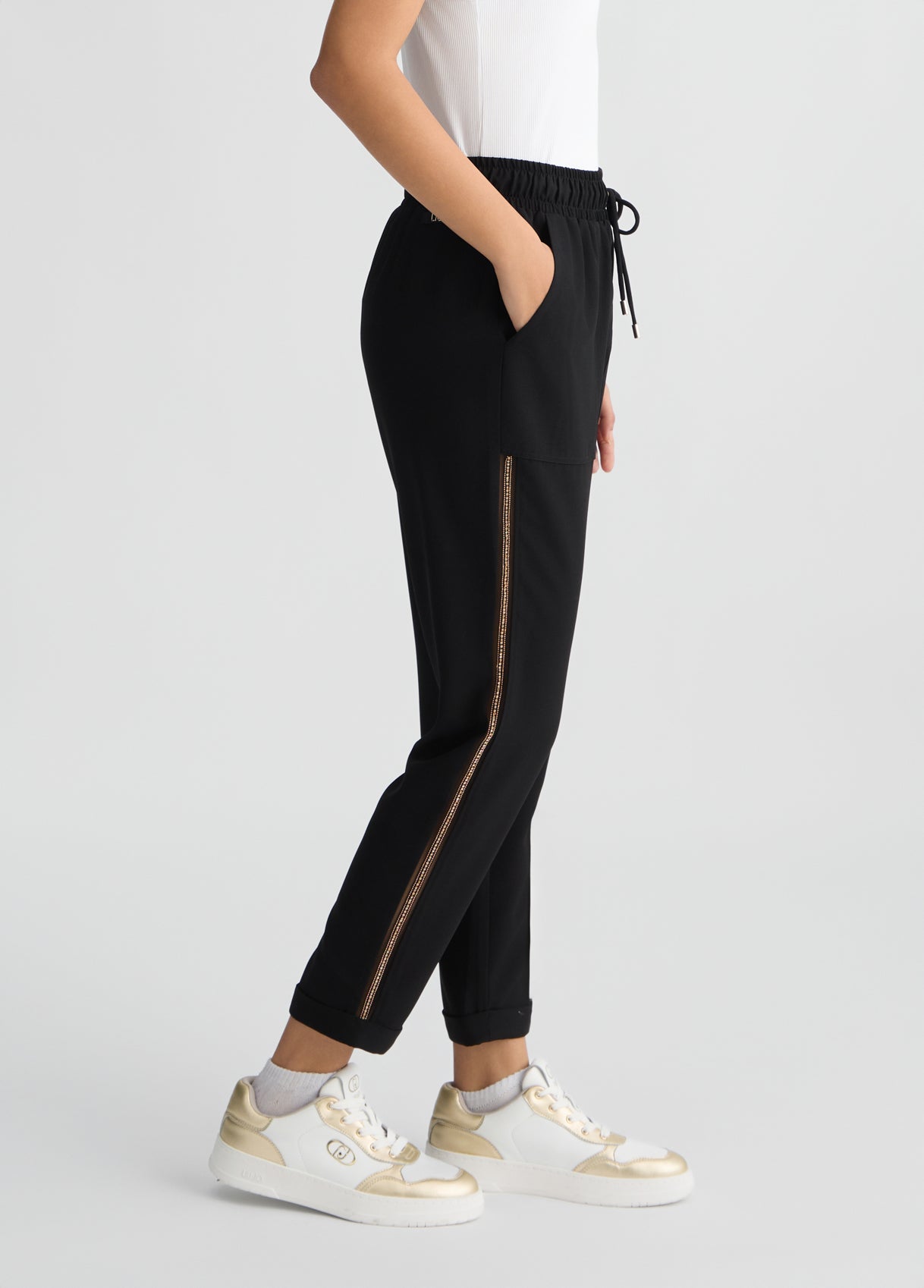 LIU JO Pantaloni jogger donna in crêpe stretch con bande laterali oro