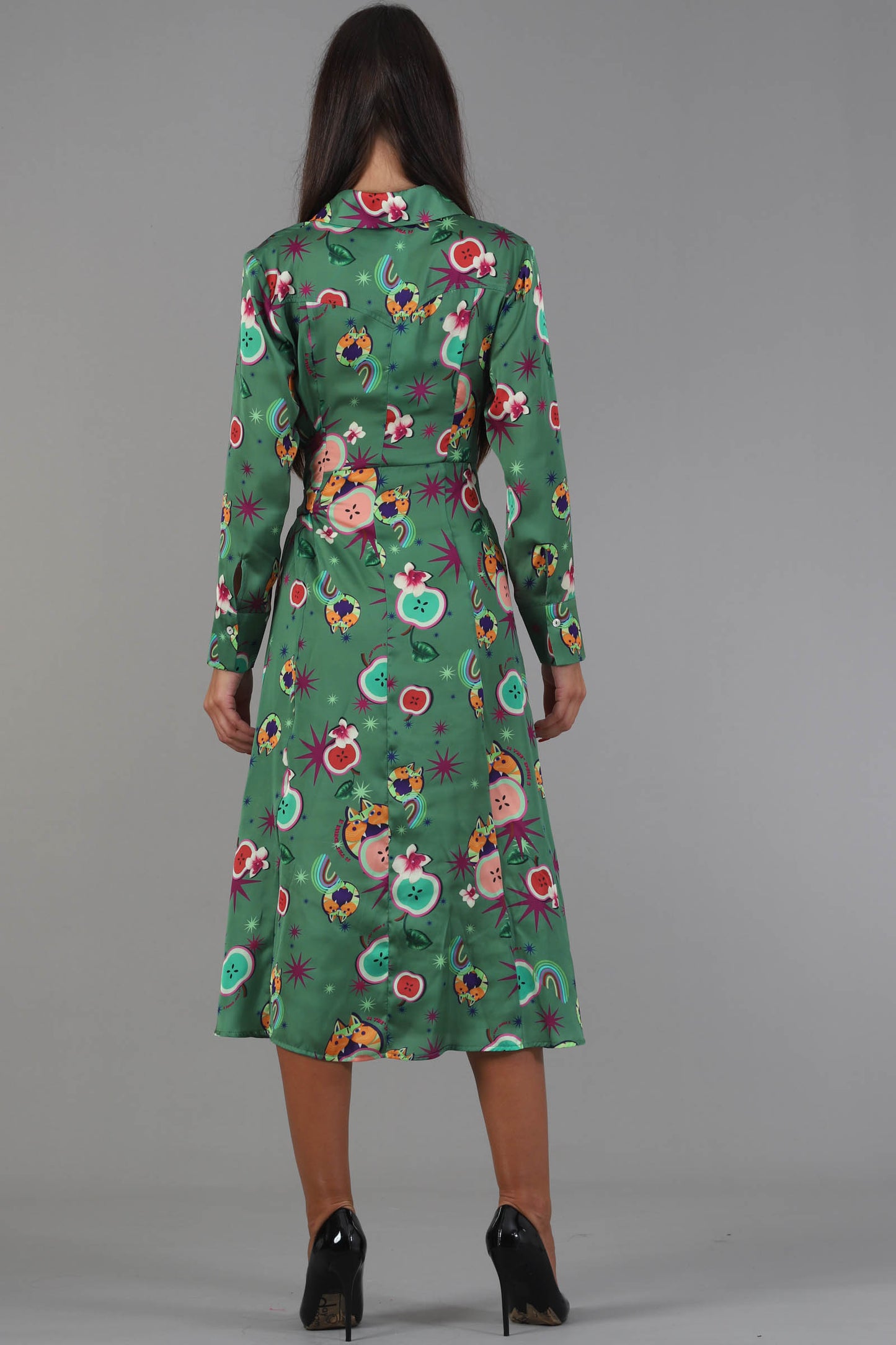 IL THE DELLE 5 Abito midi verde mela con stampe frutta multicolo maniche lunghe