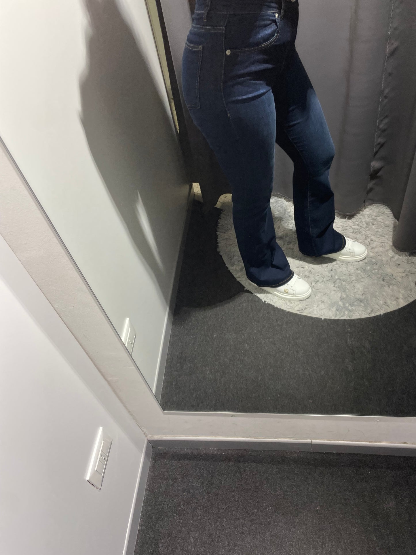 MARKUP Jeans scuro elasticcizzato a zampa