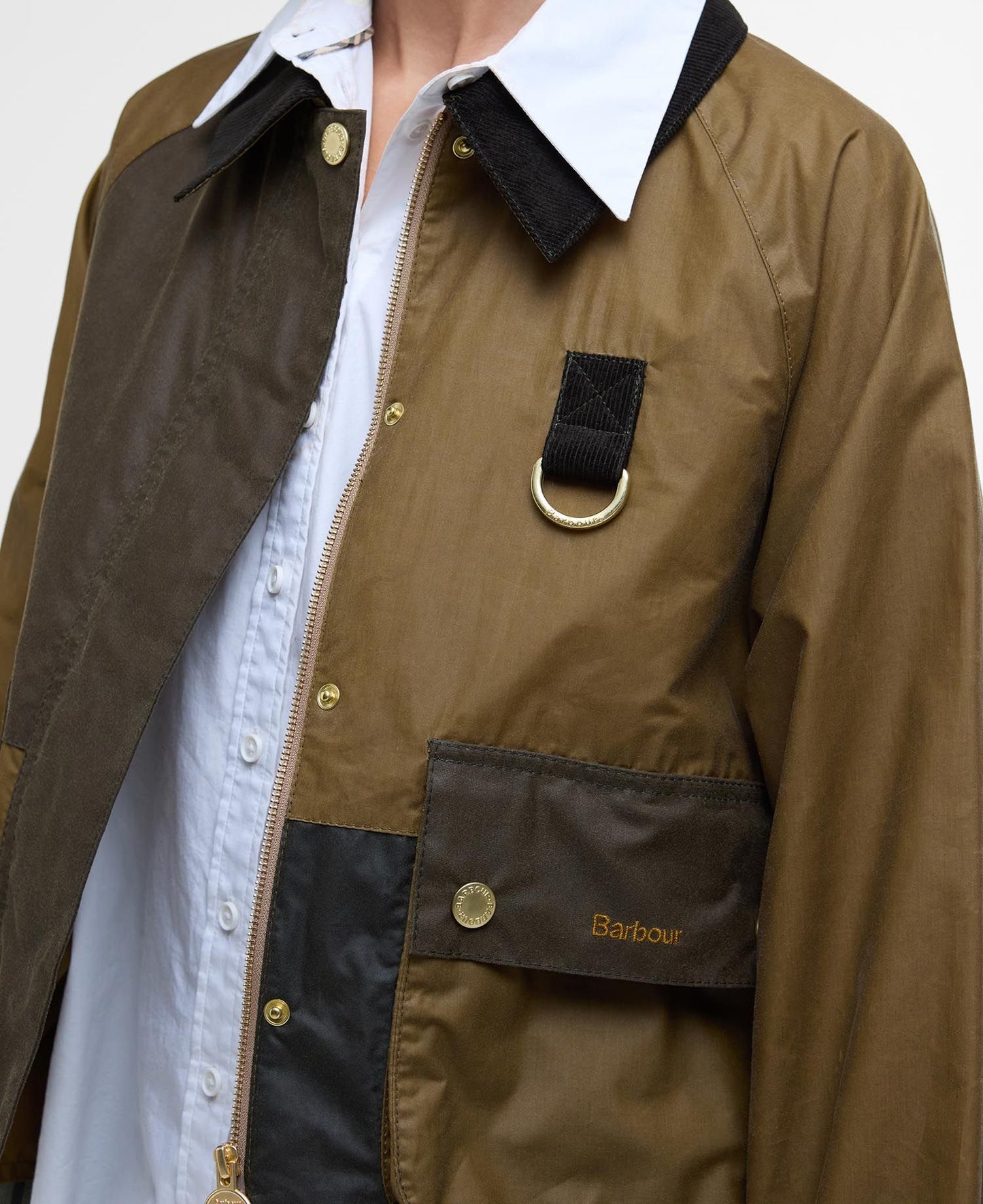 BARBOUR Giacca cerata corta a trapezio patch in contrasti verde ALMA WAXED