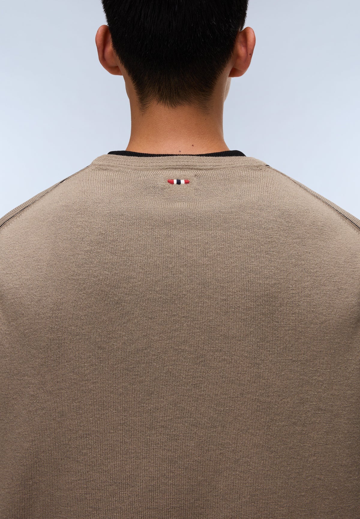 NAPAPIJRI Maglia girocollo in lana merinos con logo bandiera ricamato DAMAVAND C
