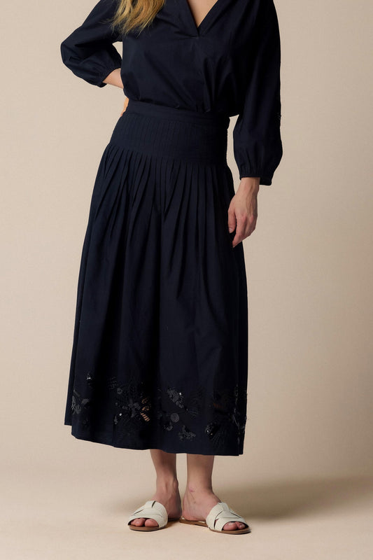 KOCCA Gonna nera lunghezza midi con ricami e paillettes sul fondo