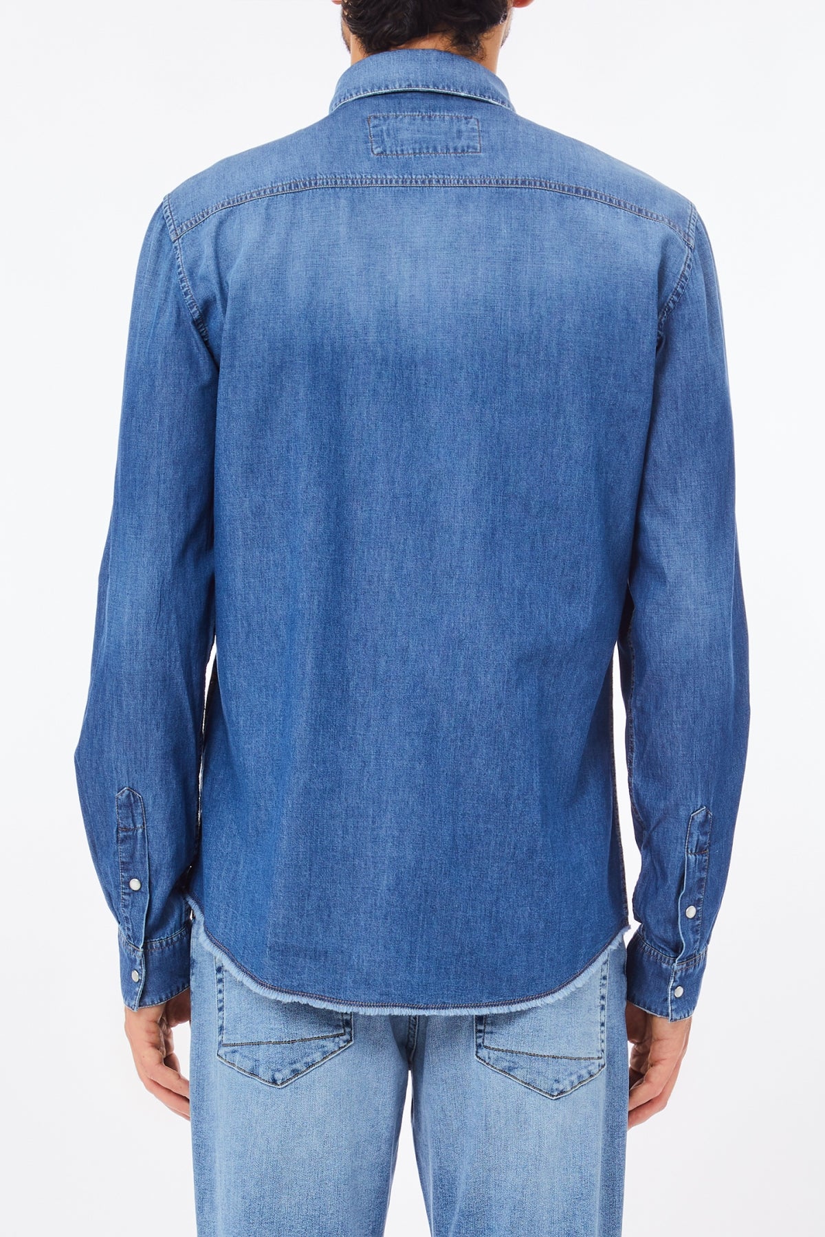 LIU JO Camicia di jeans lavaggio medio con taschini frontali e orlo a taglio vivo