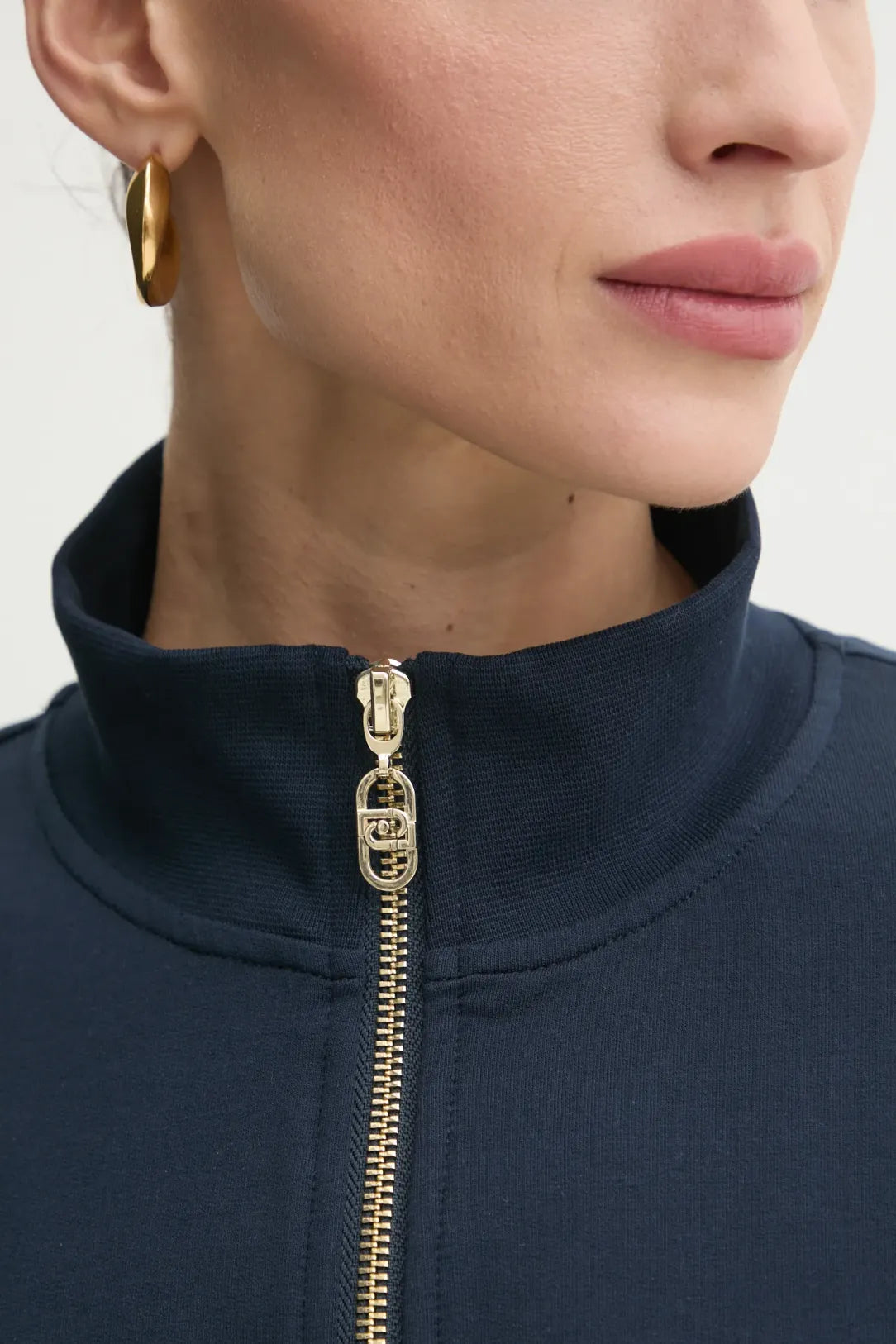 LIU JO Completo in jersey blu, felpa fullzip con logo e pantaloni slim con molla in vita