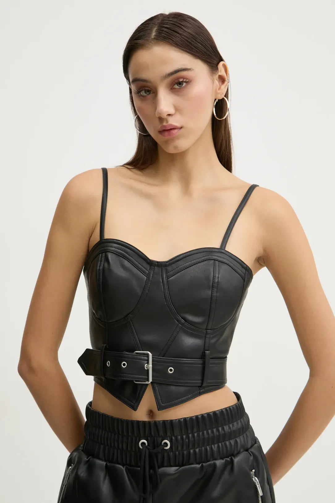 KARL LAGERFELD Top bustino in ecopelle con zip posteriore e cintura logata