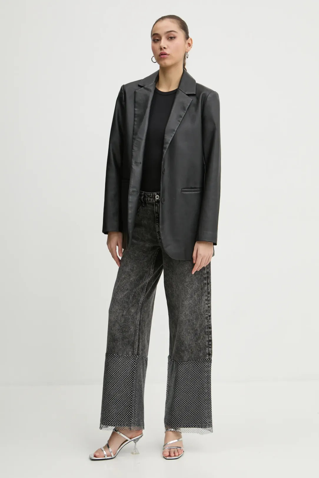 KARL LAGERFELD Jeans largo con inserto sul fondo di rete di strass