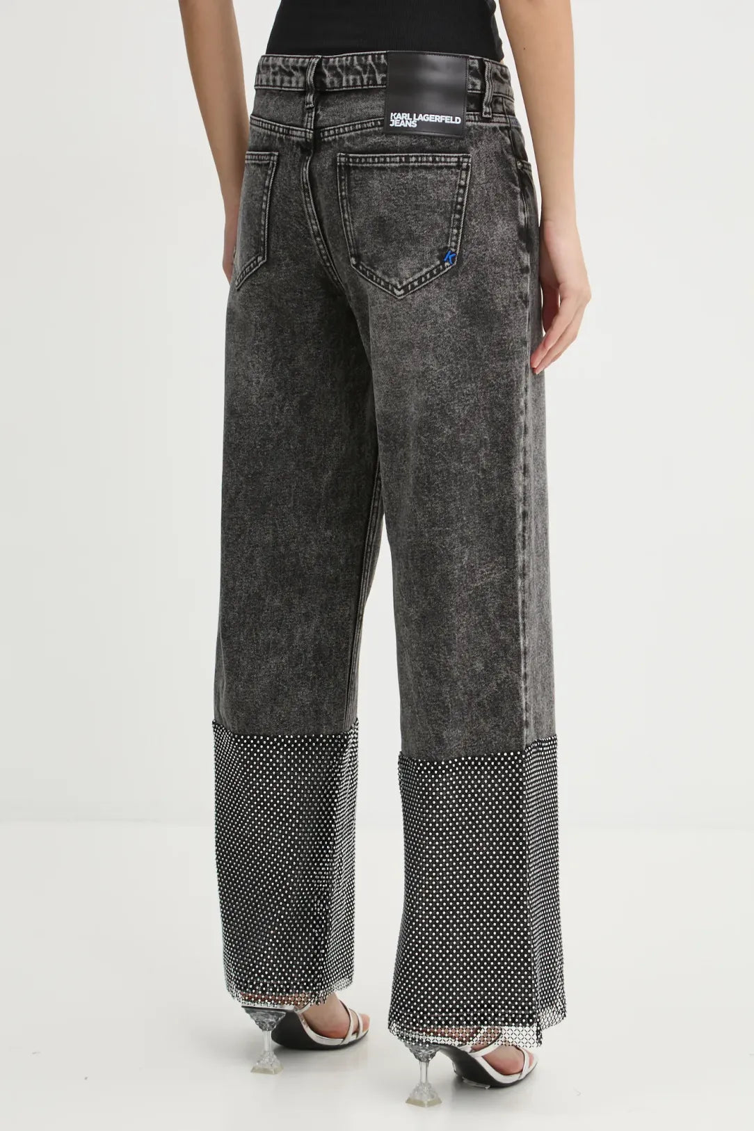 KARL LAGERFELD Jeans largo con inserto sul fondo di rete di strass