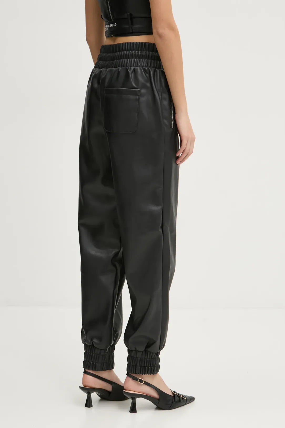 KARL LAGERFELD Pantaloni in ecopelle nero con molla in vita e sulle caviglie