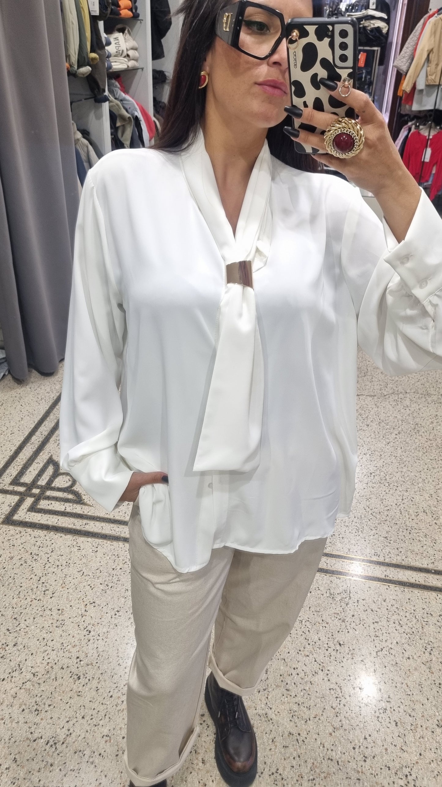 SUSY STAR Blusa con effetto cravatta