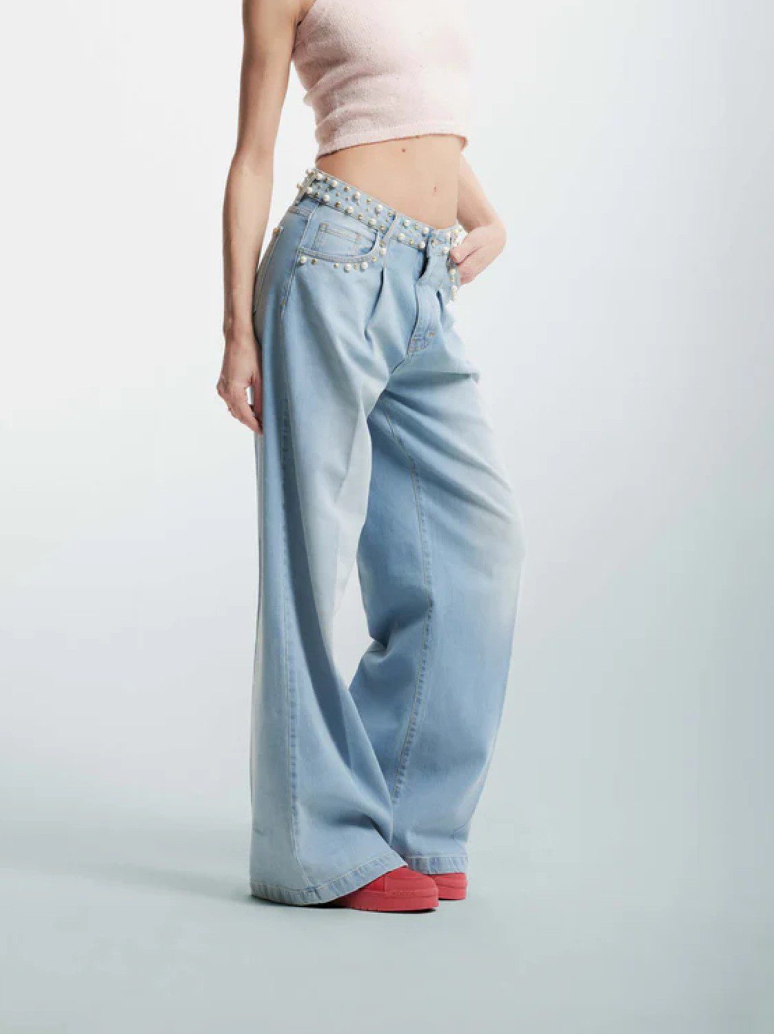KOCCA Jeans donna chiaro con perle e studs gamba a palazzo e pinces
