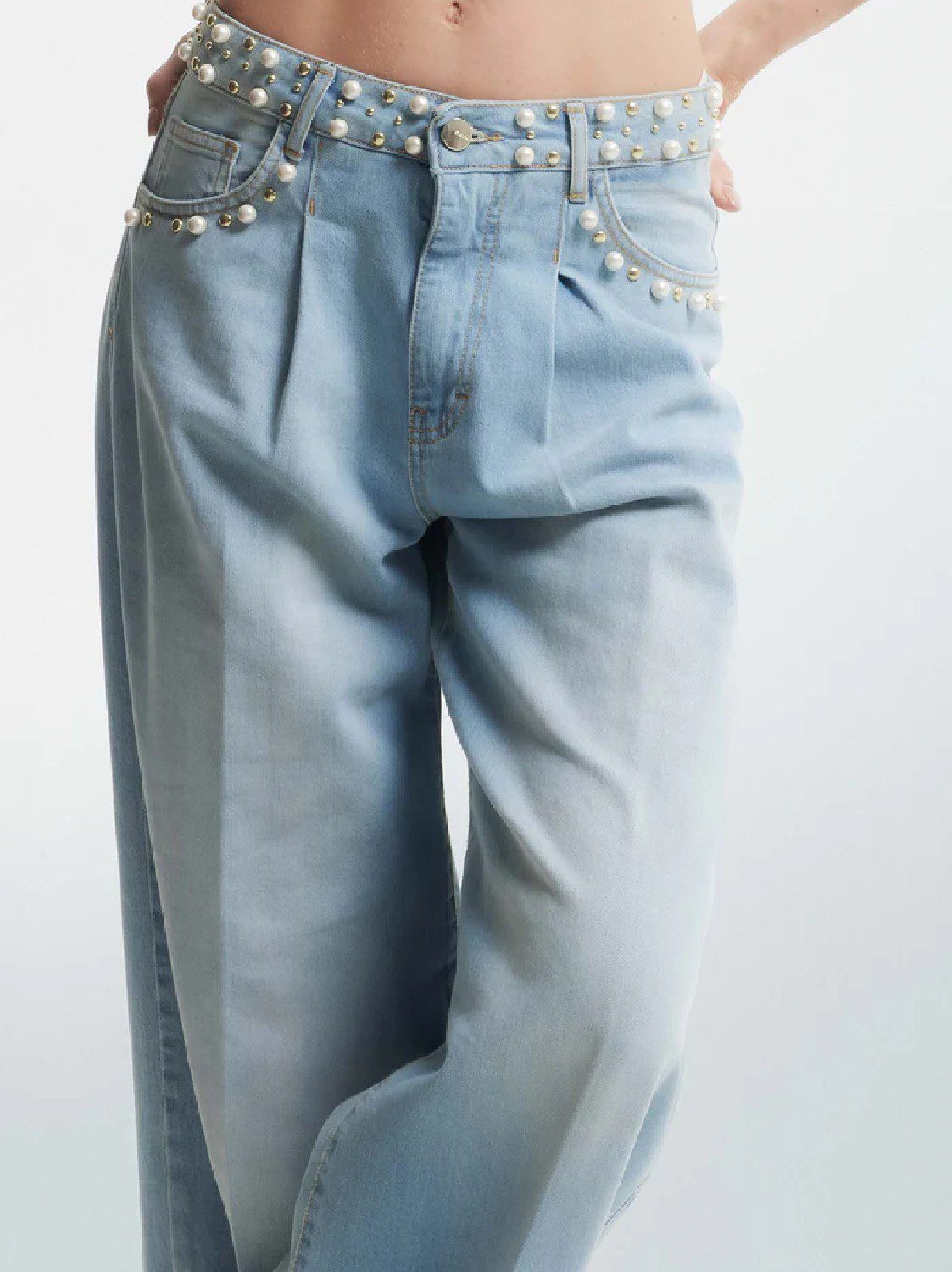 KOCCA Jeans donna chiaro con perle e studs gamba a palazzo e pinces