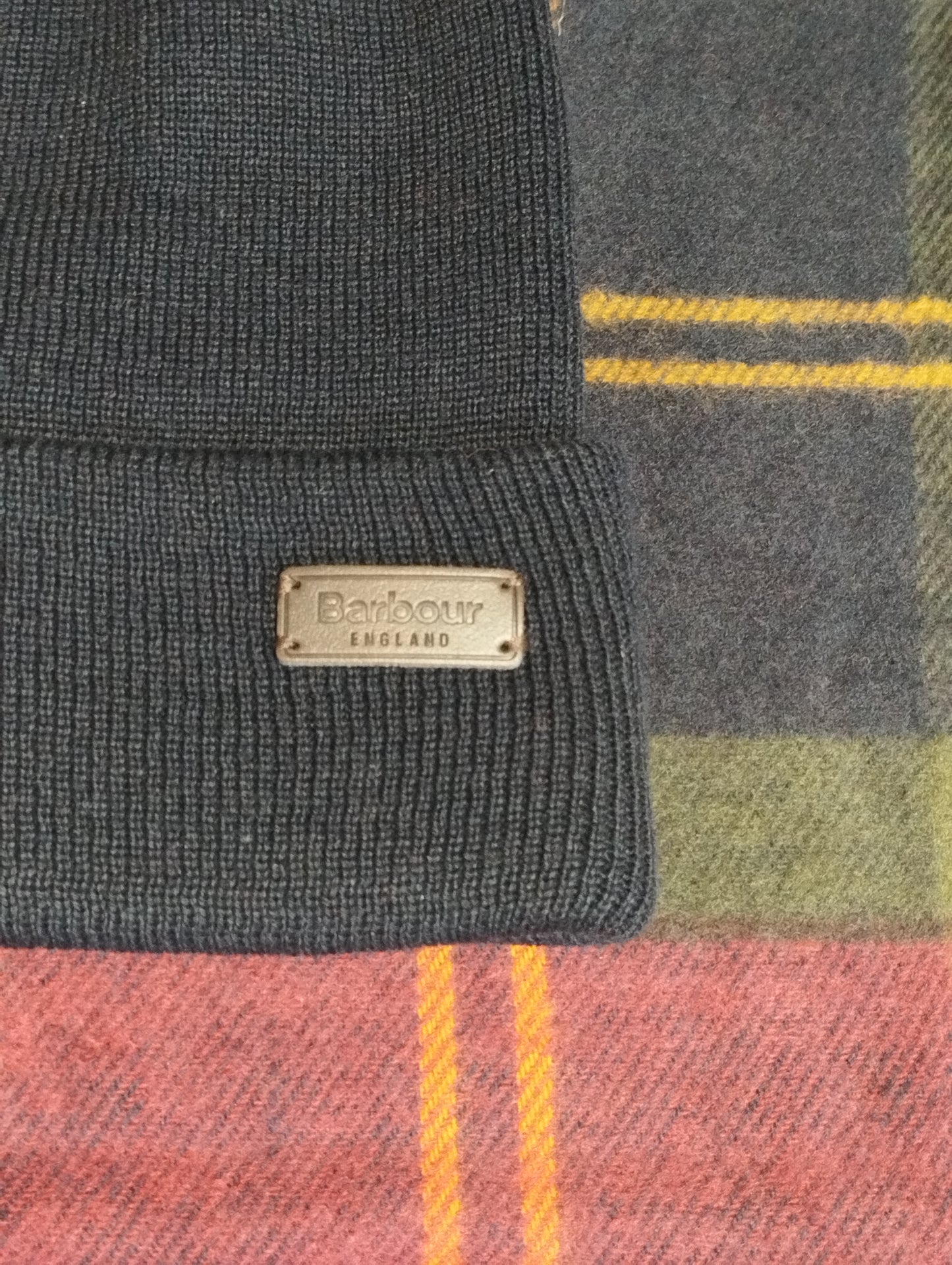 BARBOUR Giftbox Set cappello e sciarpa in tartan SWINTON & GALLINGALE