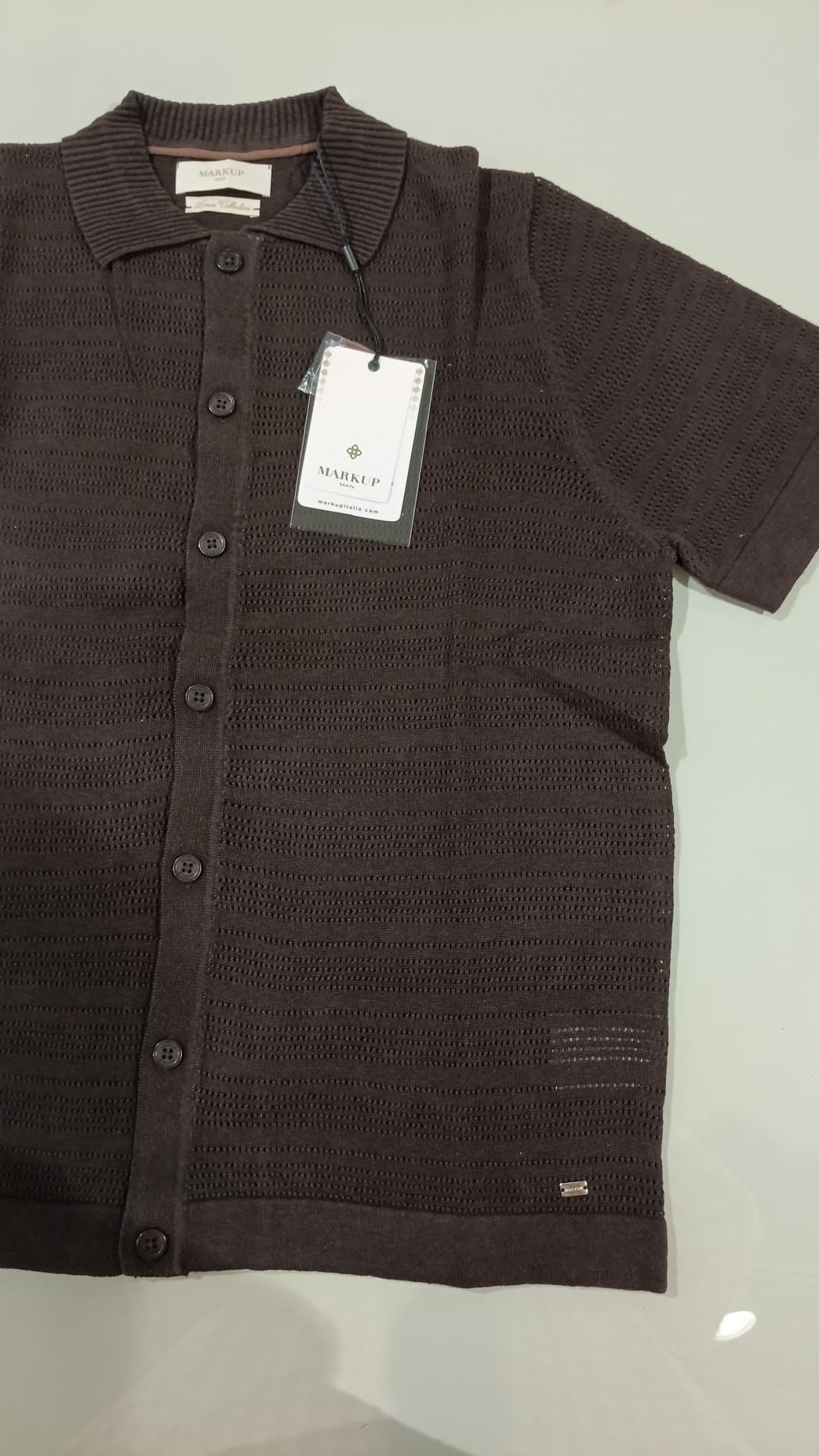 MARKUP Maglia di filo intarsiata maniche corte marrone collo a polo bottoni frontali