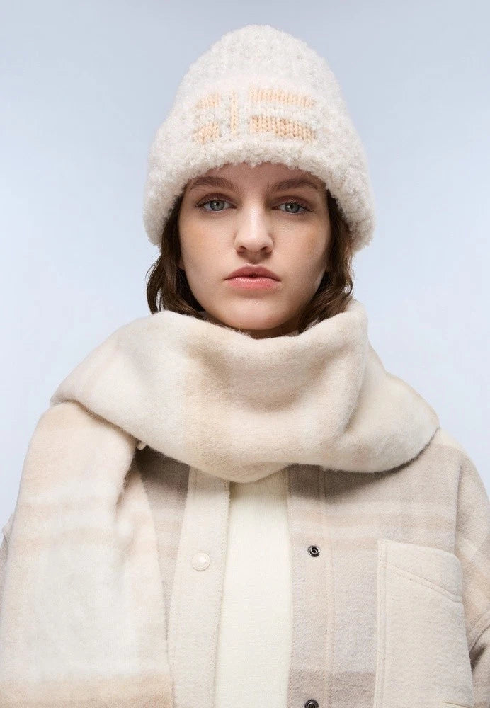 NAPAPIJRI Cappello a cuffia in lana bouclè F-BAITA W