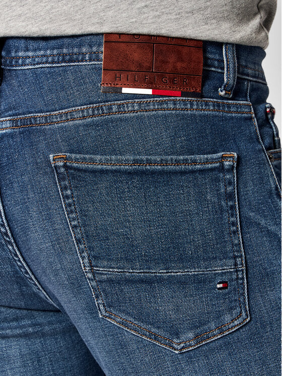TOMMY HILFIGER Jeans gamba slim elasticizzati lavaggio medio BLEECKER