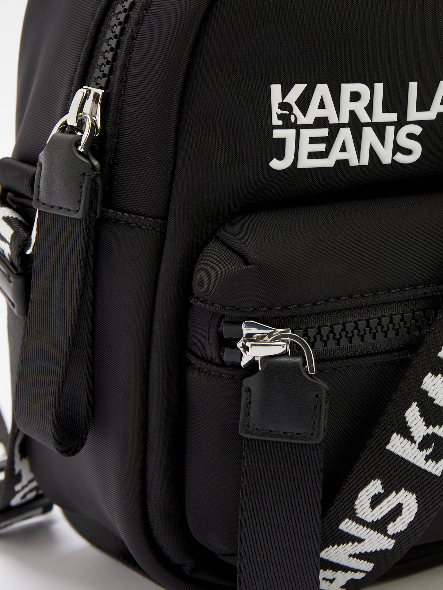 KARL LAGERFELD Borsa a tracolla donna nera e bianca con forma zainetto