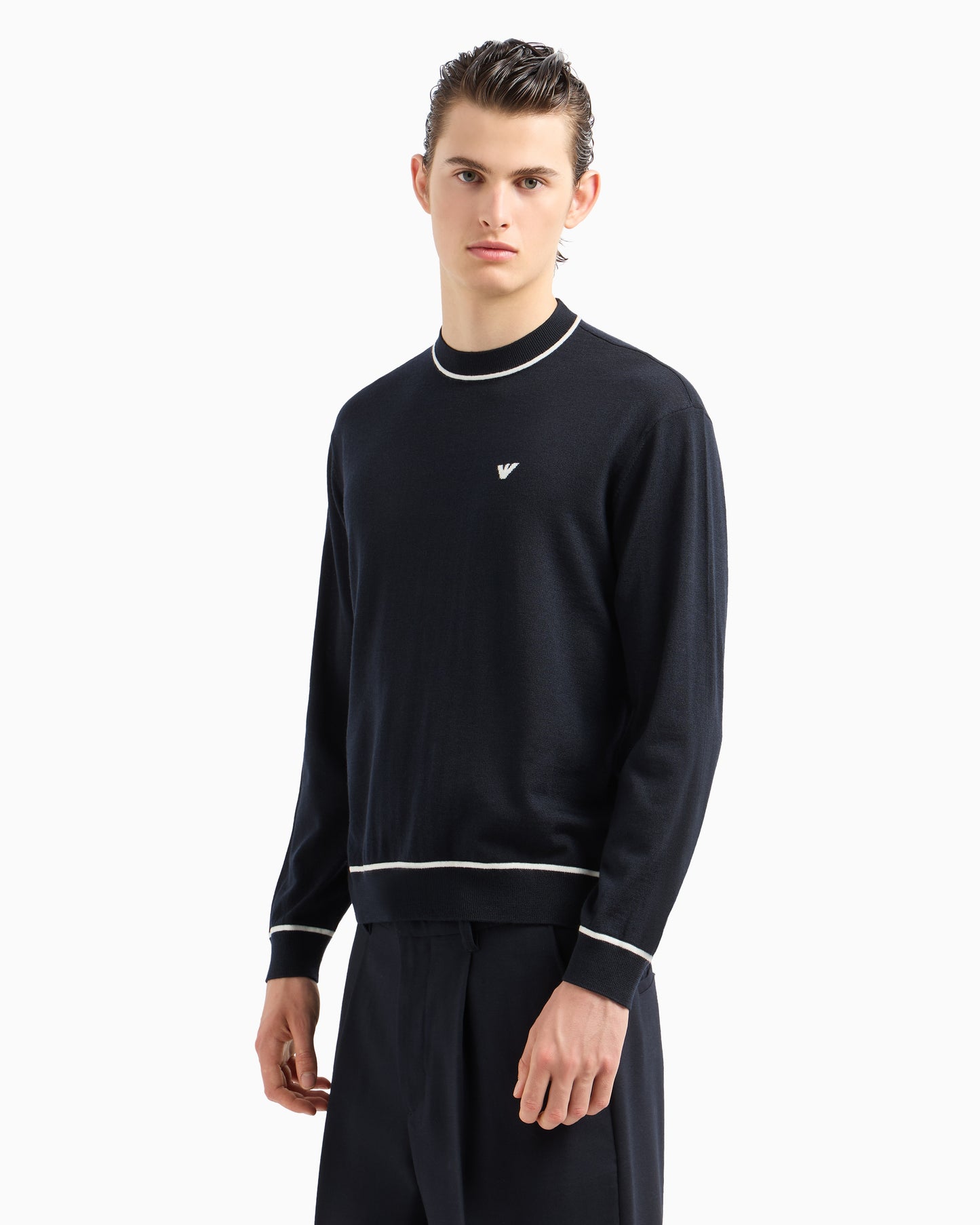 EMPORIO ARMANI Maglione in lana vergine con dettaglio logo jacquard