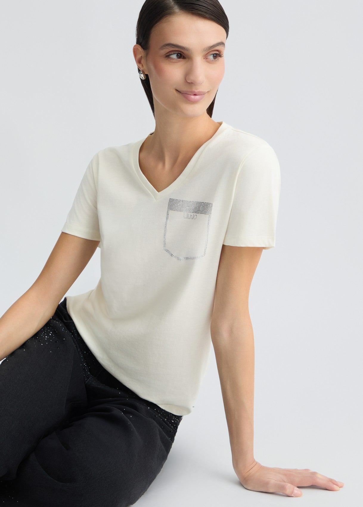 LIU JO T-Shirt maniche corte scollo a V con taschino di strass