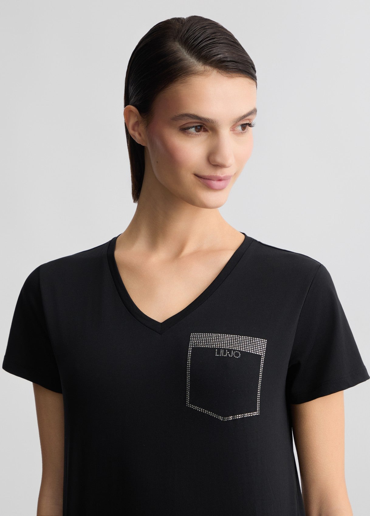 LIU JO T-Shirt maniche corte scollo a V con taschino di strass