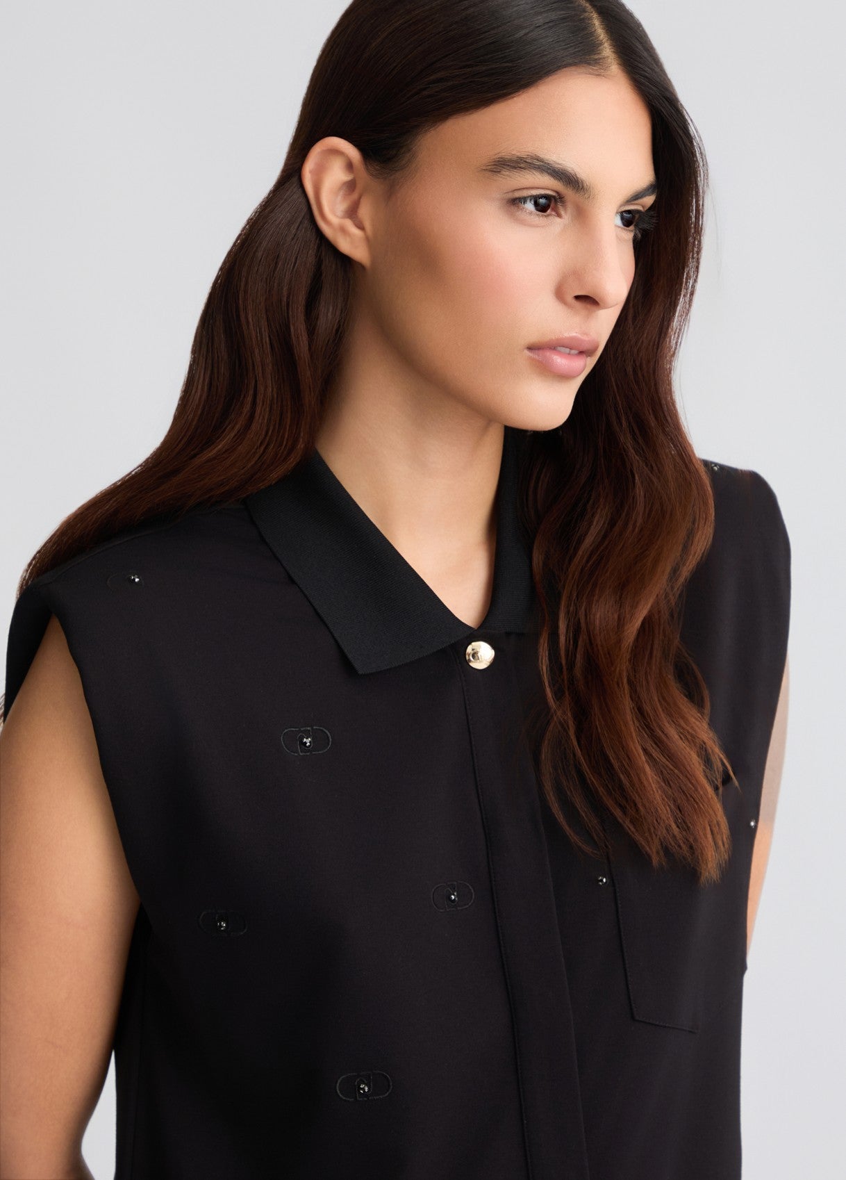 LIU JO Vestito corto chemisier donna in jersey nero con loghi tono su tono all over e castoni
