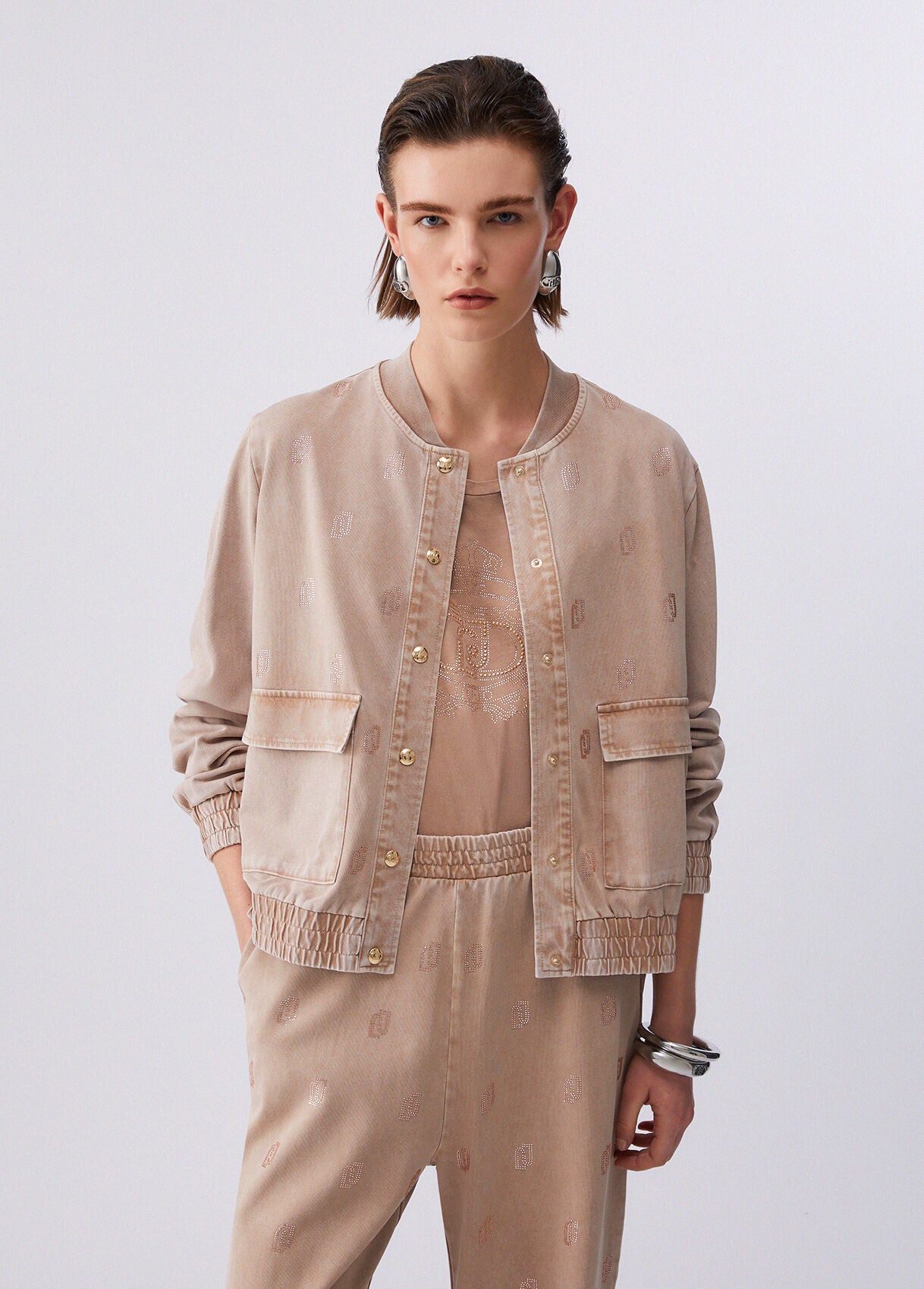 LIU JO Felpa modello bomber con bottoni e loghi strass allover