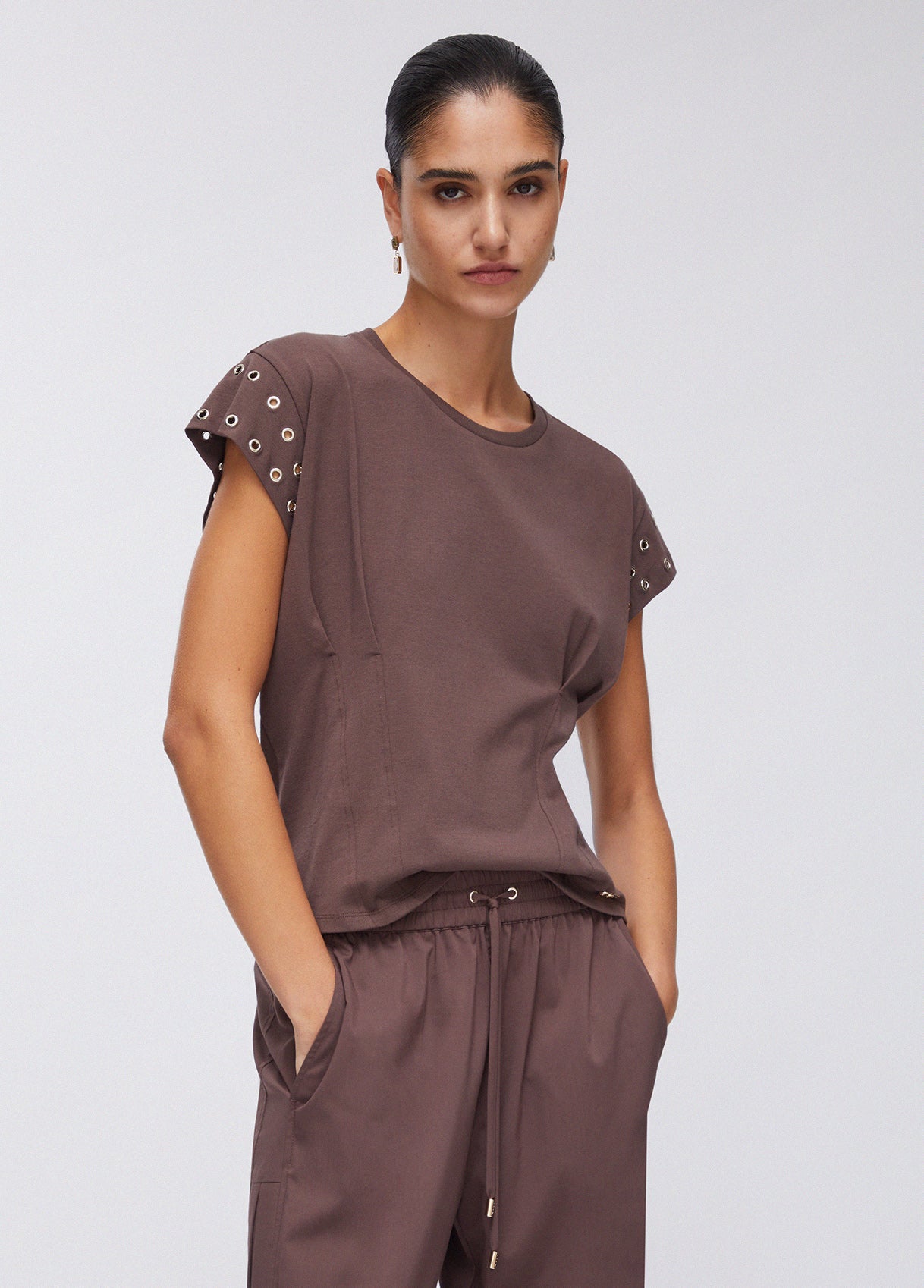 LIU JO T-Shirt girocollo con borchie sulle maniche