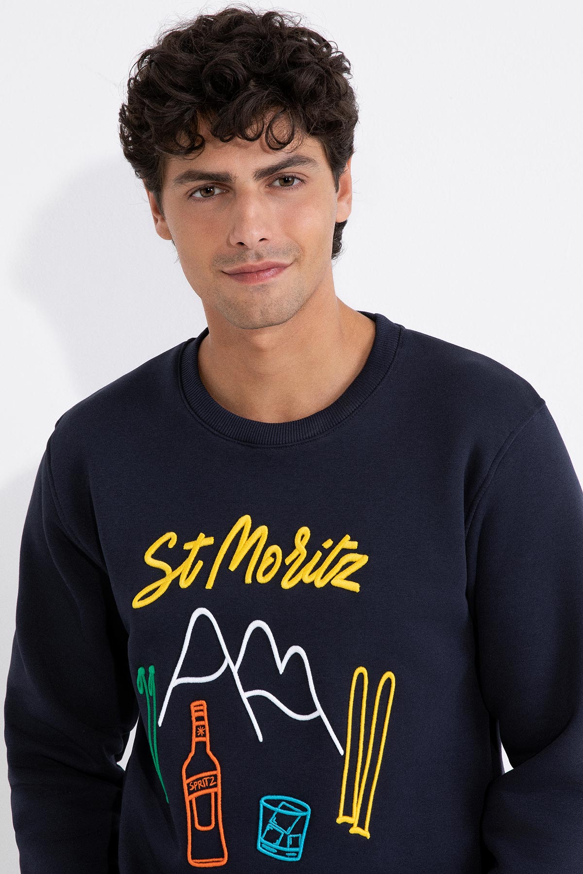 SUPERCULTURE Felpa girocollo invernale con ricami ST.MORITZ