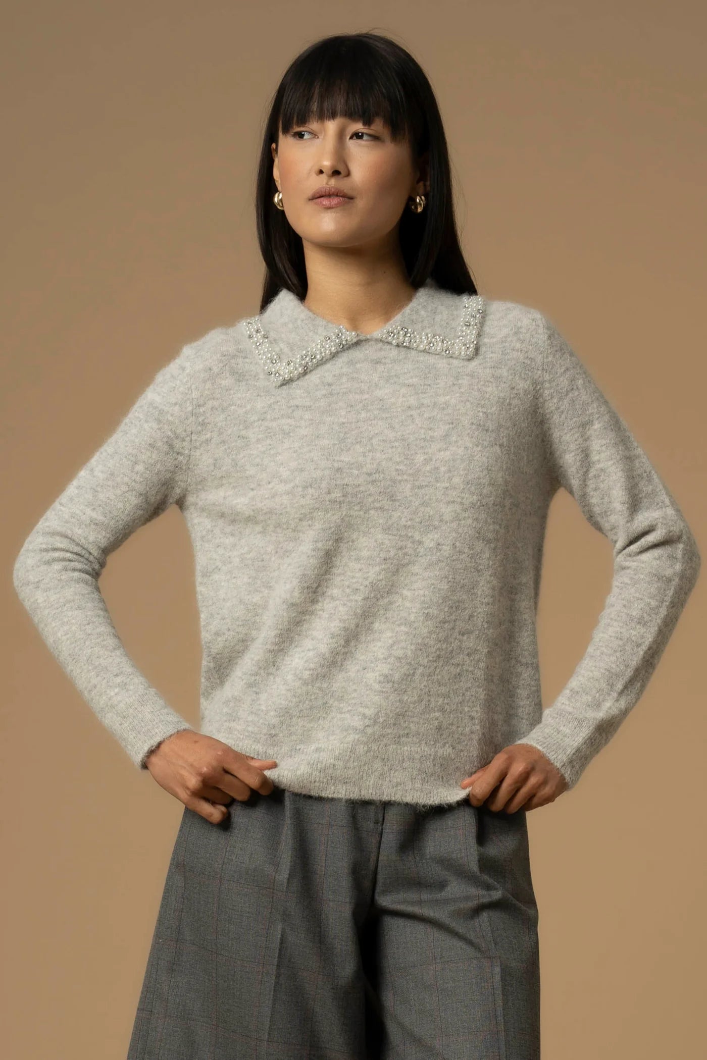 KOKKA Maglia con colletto a punta e perle ARALDA