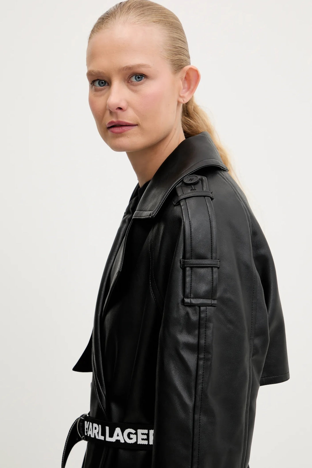 KARL LAGERFELD JEANS Trench doppiopetto in ecopelle con cinta a nastro logata in contrasto