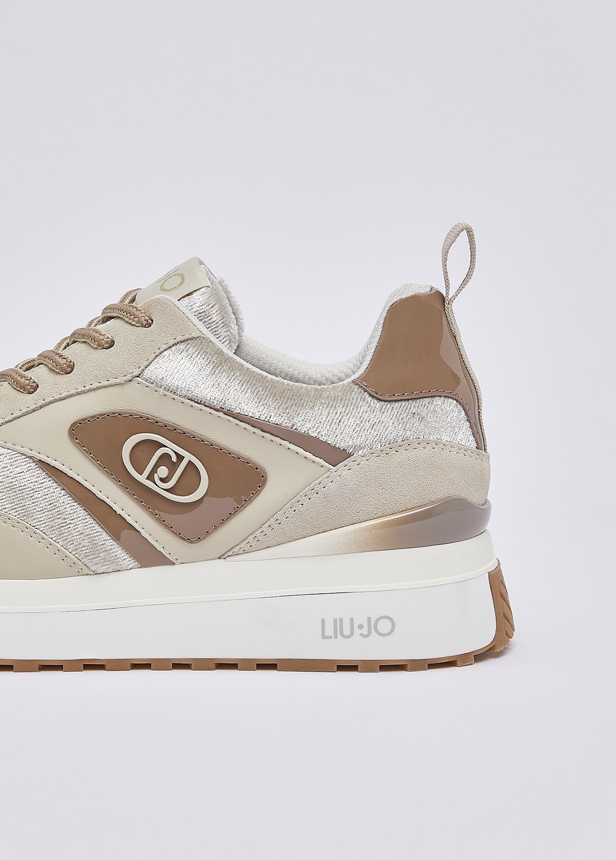 LIU JO Scarpe sneakers suola alta con dettagli in velluto glossy MAXI WONDER97