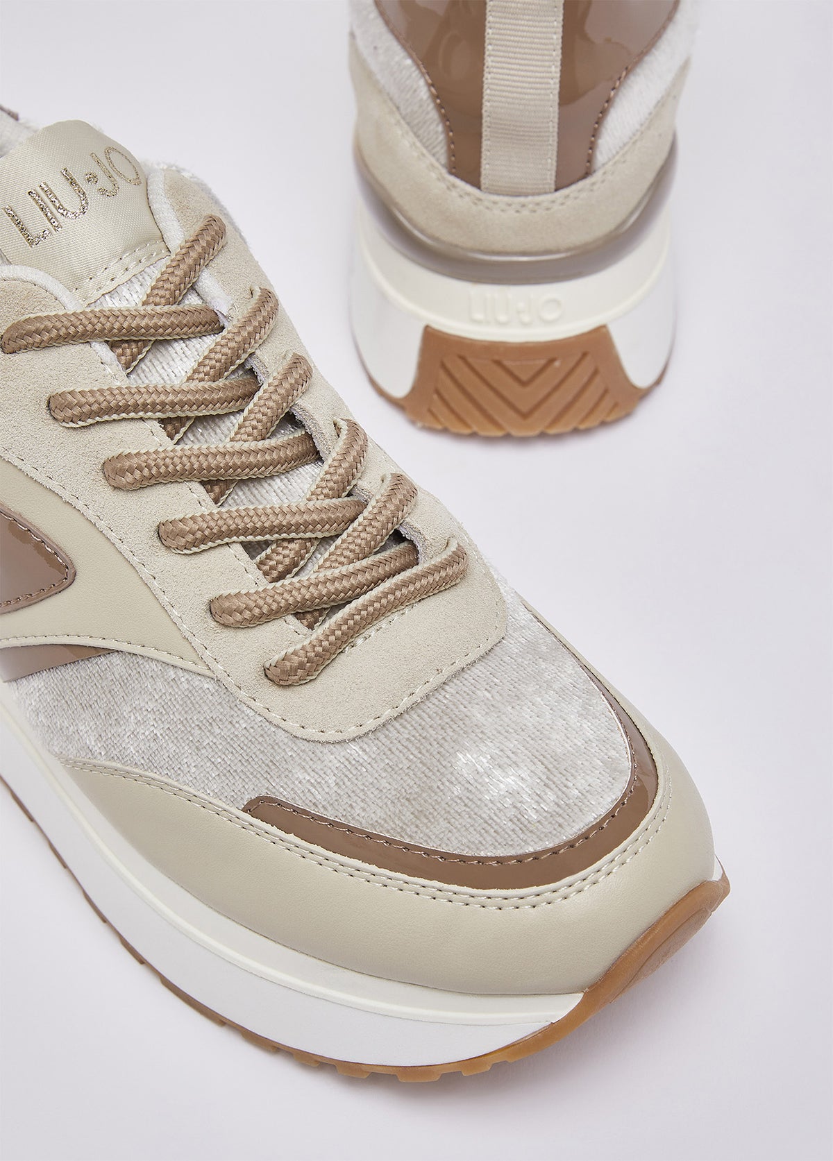 LIU JO Scarpe sneakers suola alta con dettagli in velluto glossy MAXI WONDER97