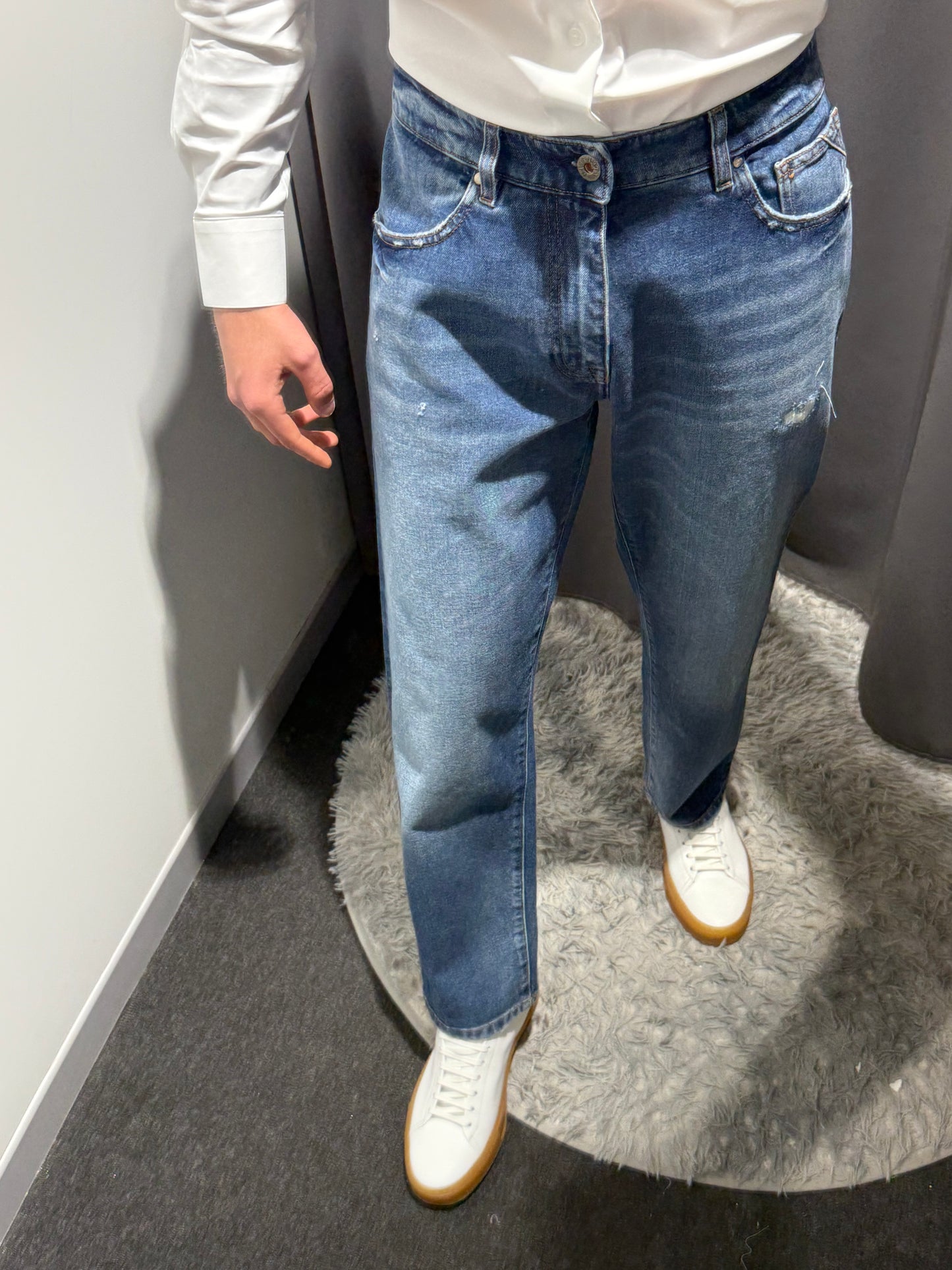 TELERIA ZED Jeans gamba dritta con leggeri strappi lavaggio medio