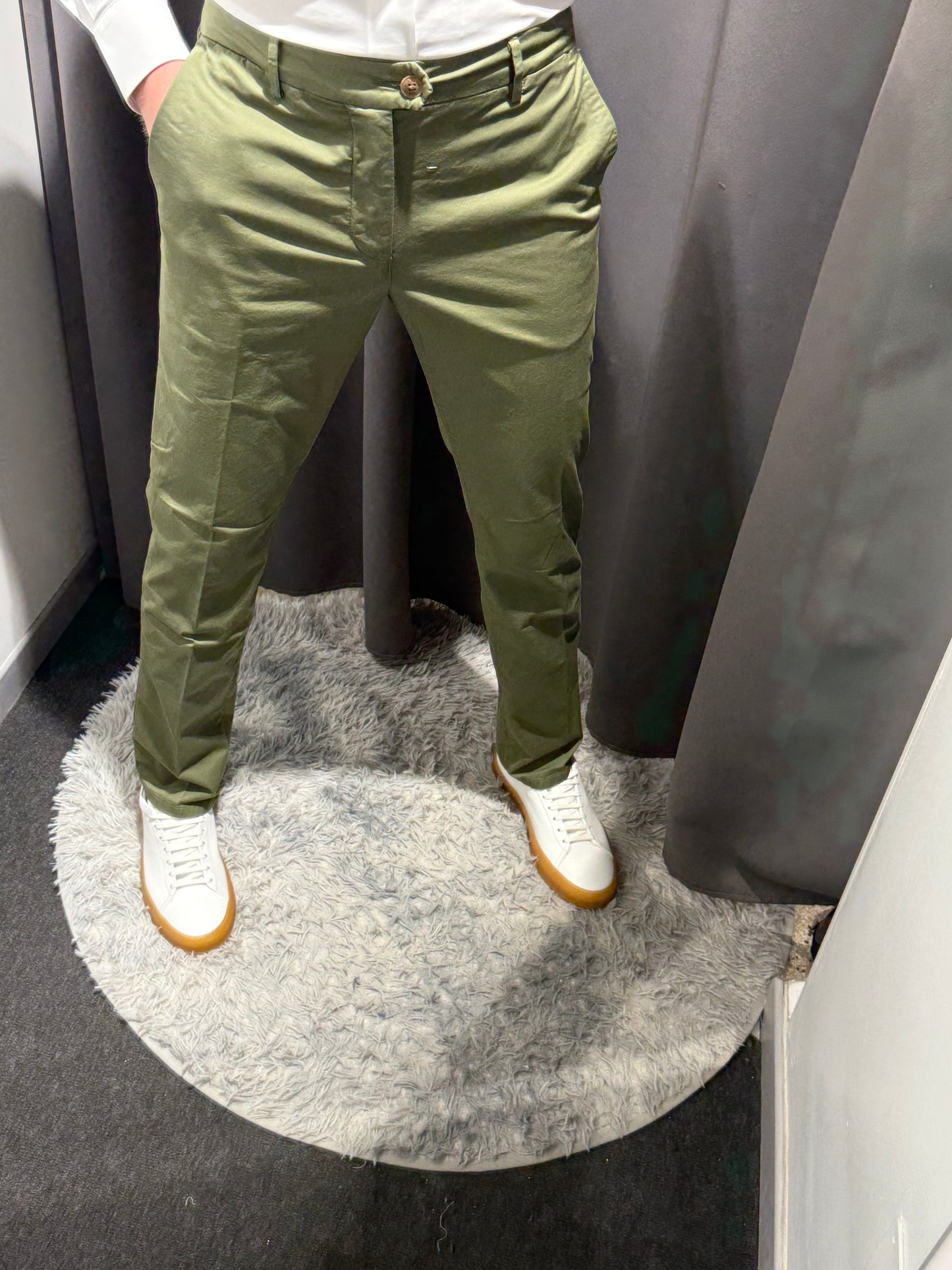 TELERIA ZED Pantaloni in gabardina di cotone leggero gamba slim tasca america