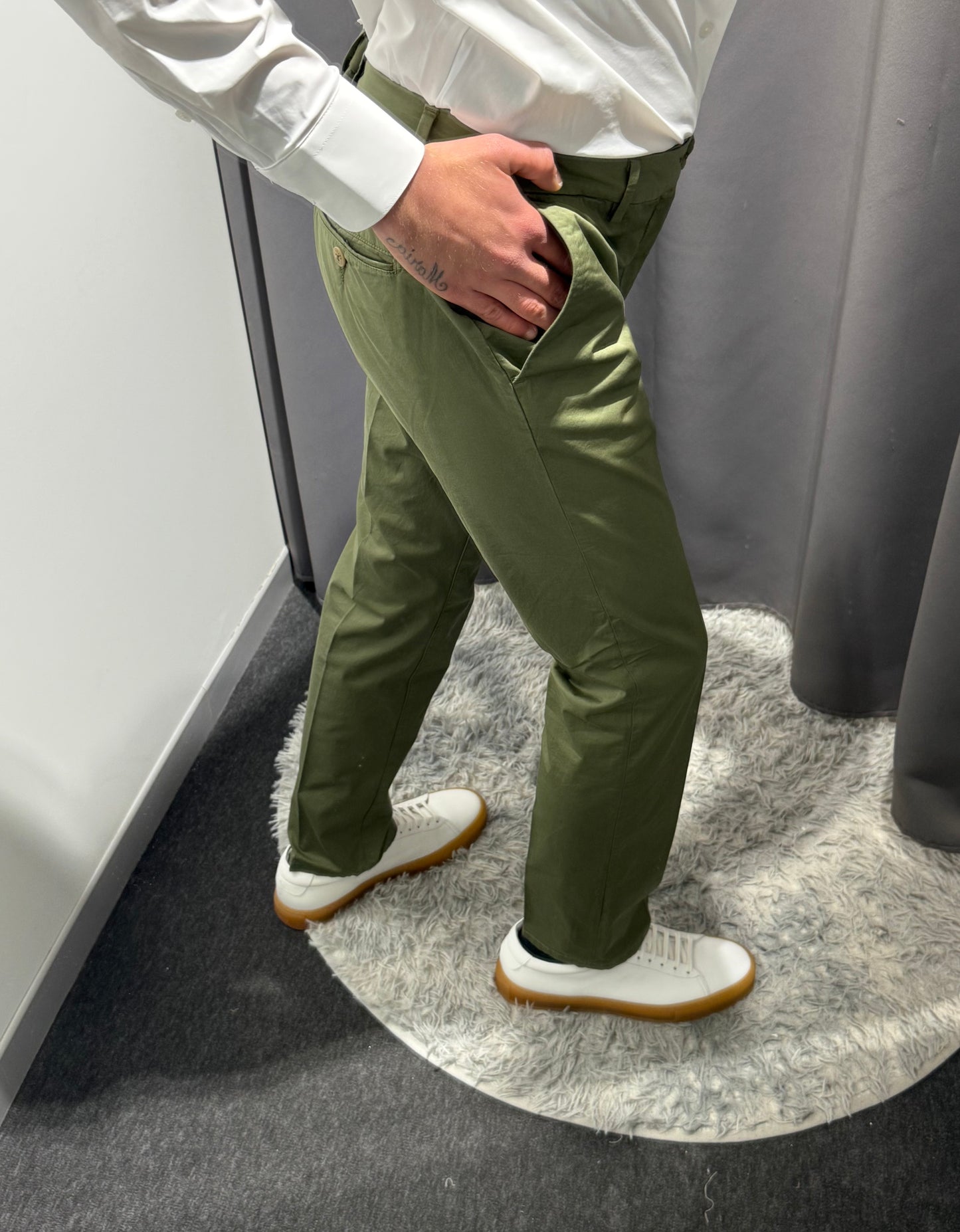 TELERIA ZED Pantaloni in gabardina di cotone leggero gamba slim tasca america