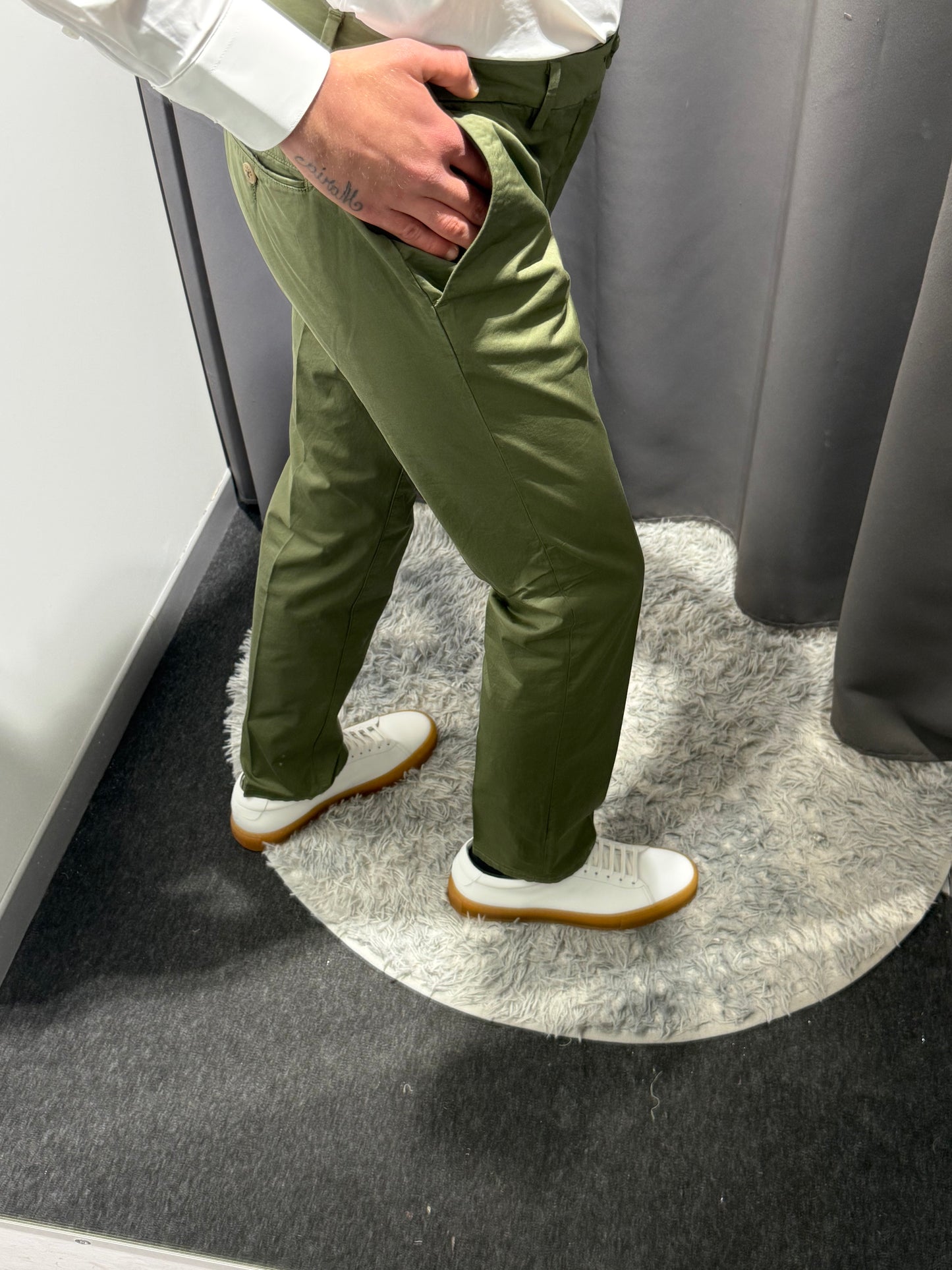 TELERIA ZED Pantaloni in gabardina di cotone leggero gamba slim tasca america
