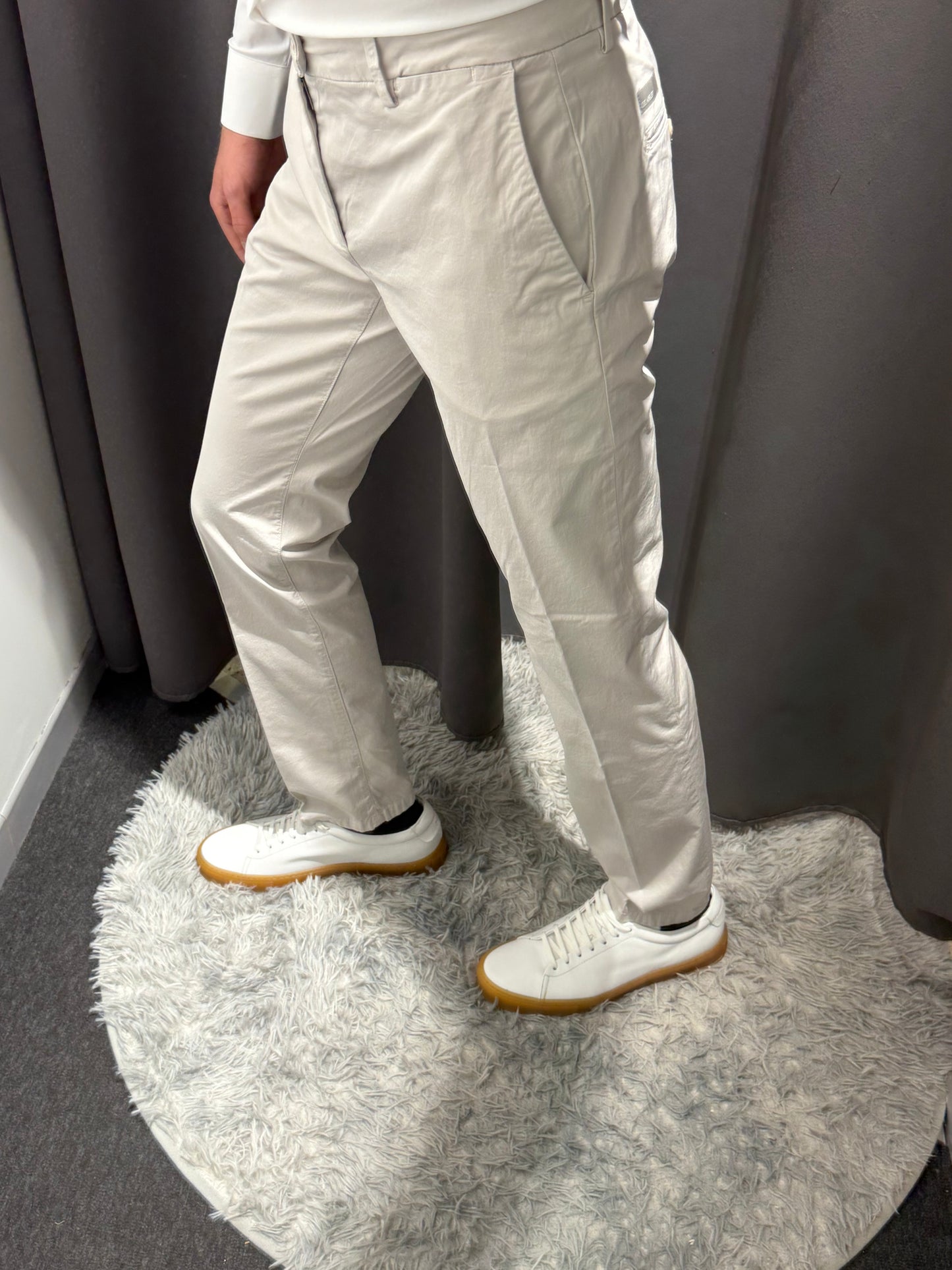 TELERIA ZED Pantaloni in gabardina di cotone leggero gamba slim tasca america