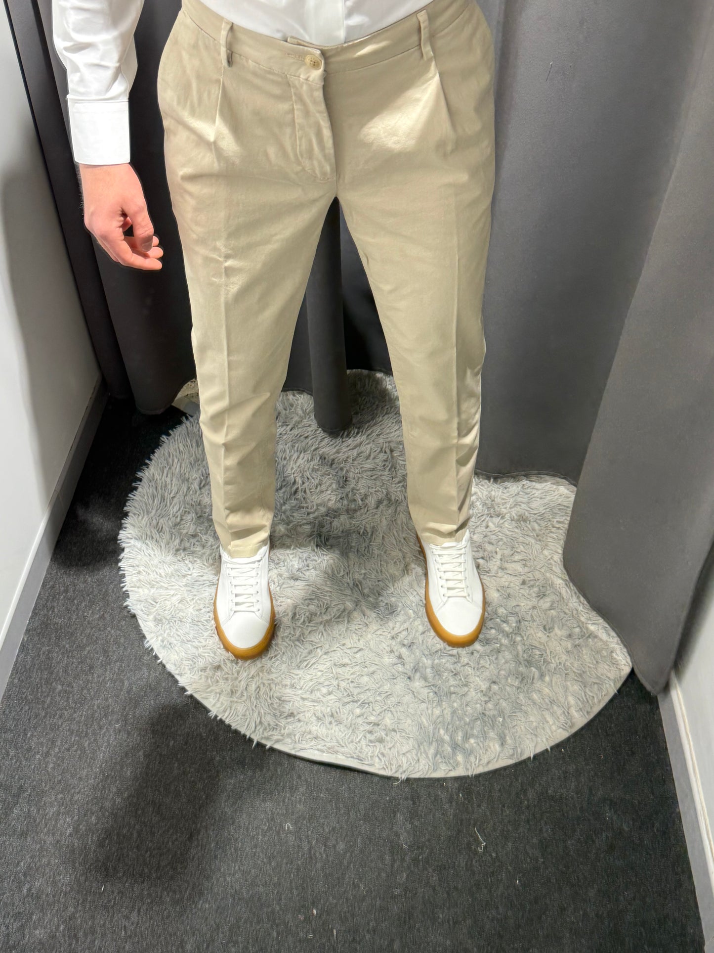 TELERIA ZED Pantaloni gamba morbida con pinces in cotone