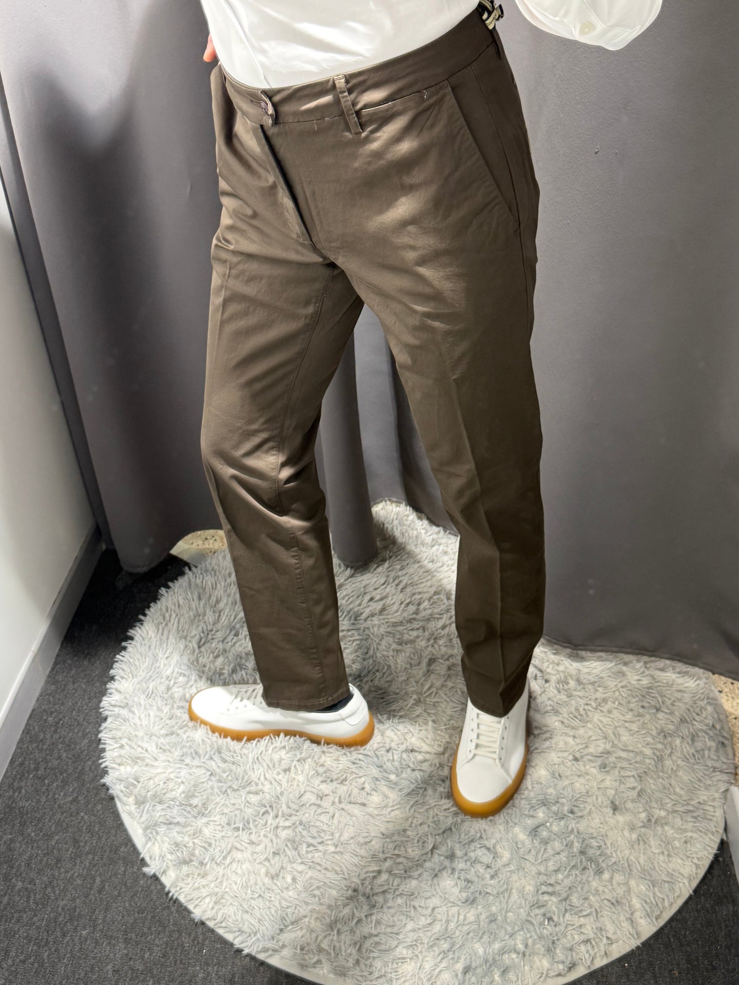 TELERIA ZED Pantaloni in gabardina di cotone leggero gamba slim tasca america