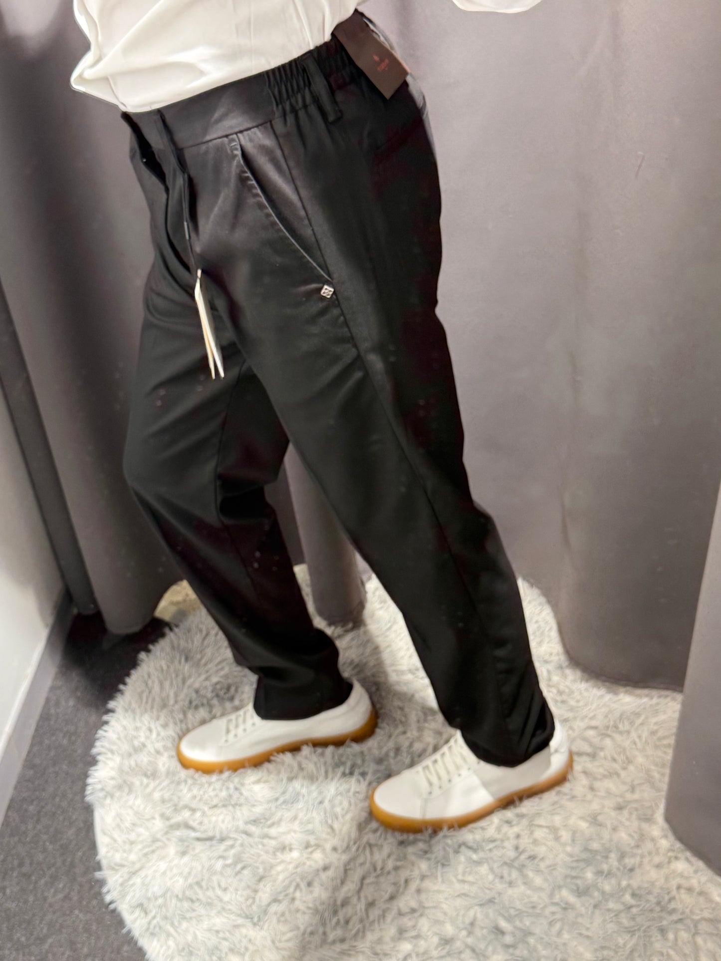 MARKUP Pantaloni jogger con molla e coulisse al punto vita