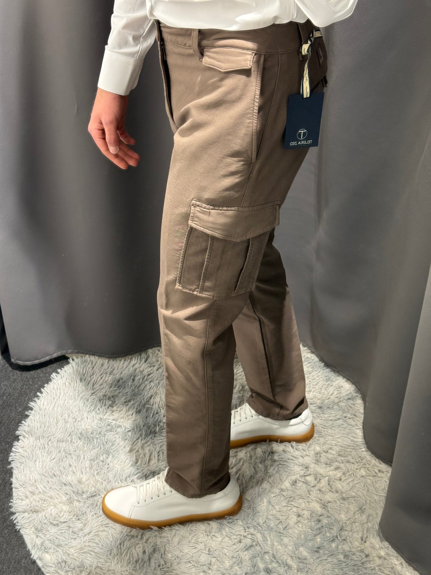 TELERIA ZED Pantaloni uomo con tasconi laterali gamba slim fango