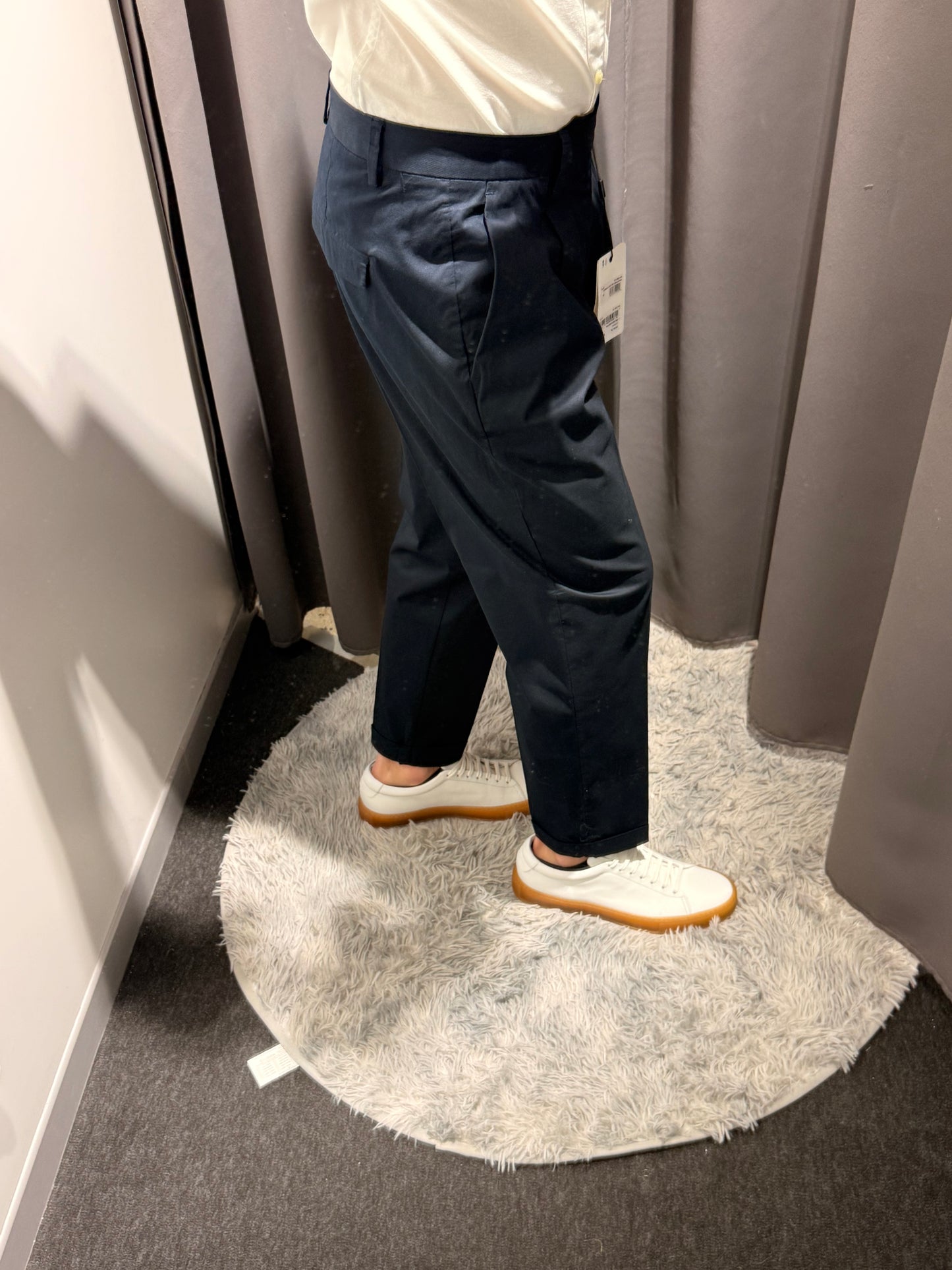 MARKUP Pantaloni con pinces blu canneté