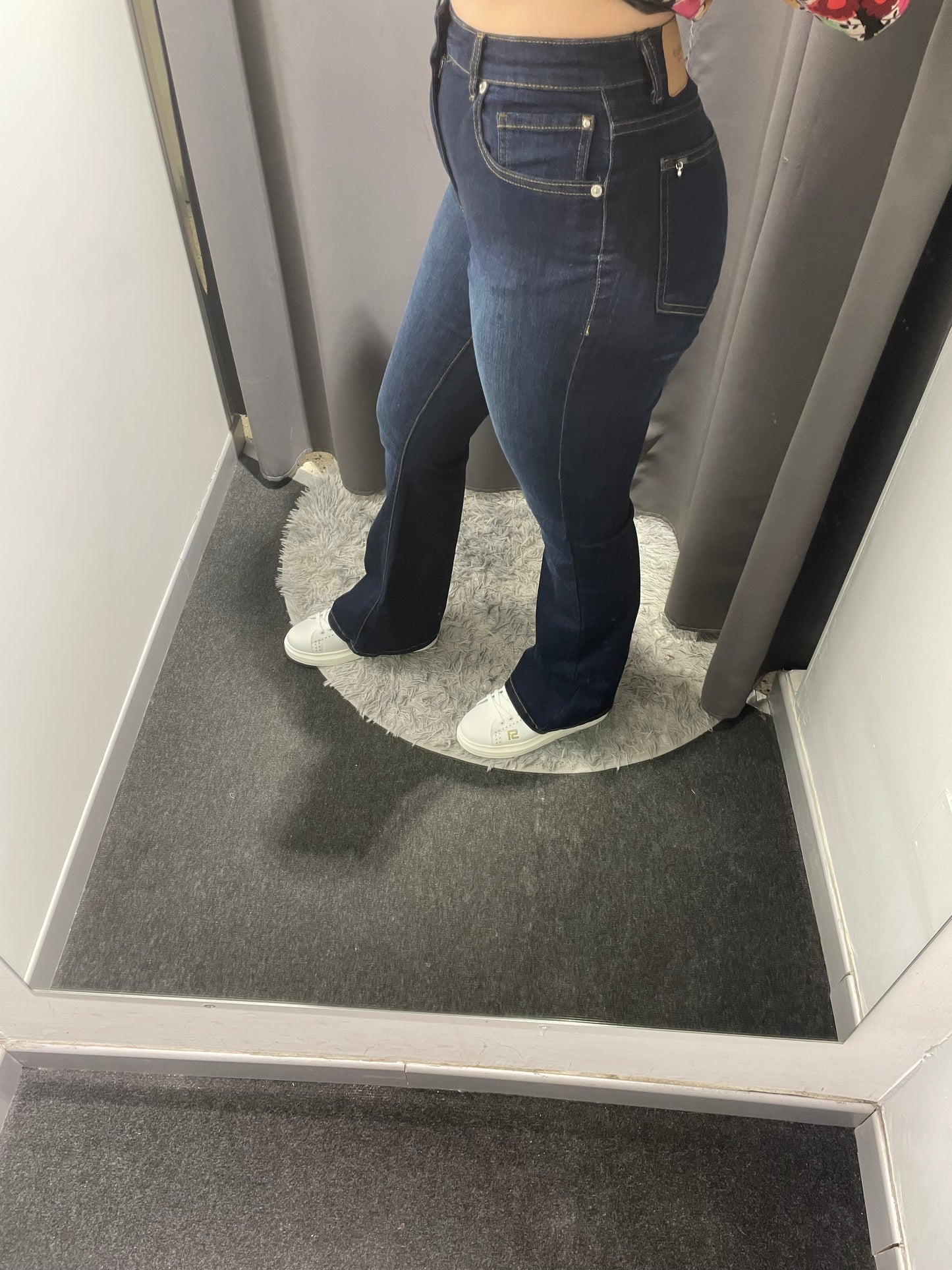 MARKUP Jeans scuro elasticcizzato a zampa