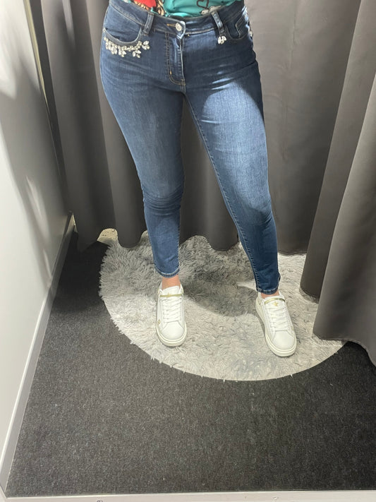 MARKUP Jeans gamba skinny con castoni sul bordo della tasca