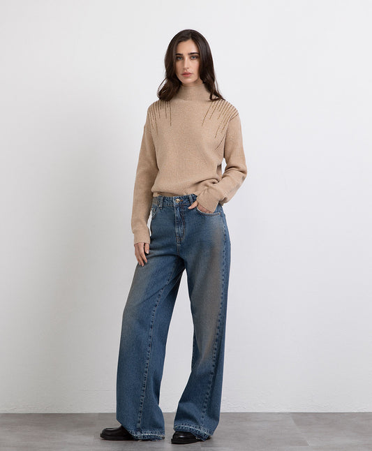 MARKUP Maglia lupetto con pioggia di stras sulle spalle