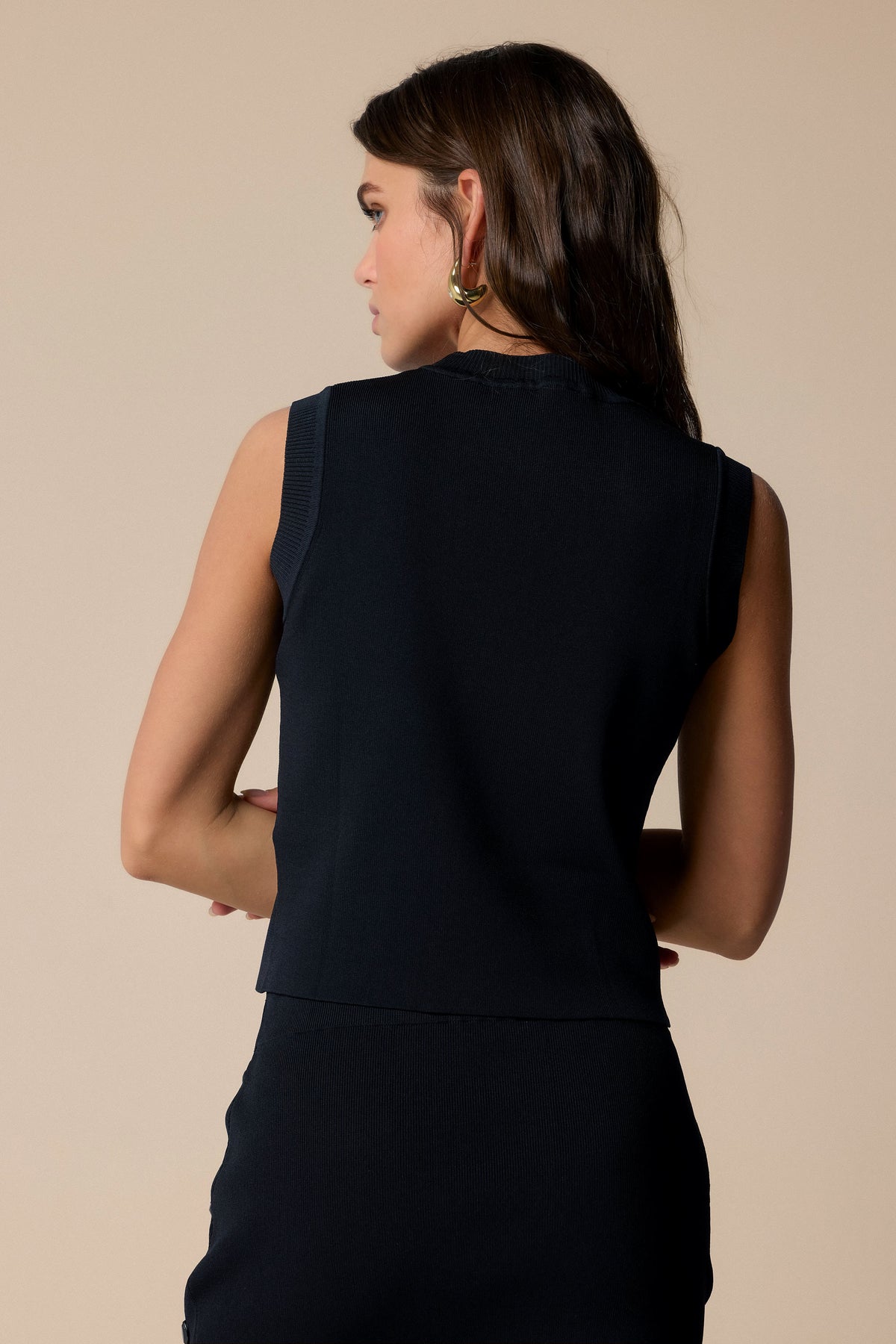 KOCCA Top in maglia giromanica con pietre tono su tono sullo scollo