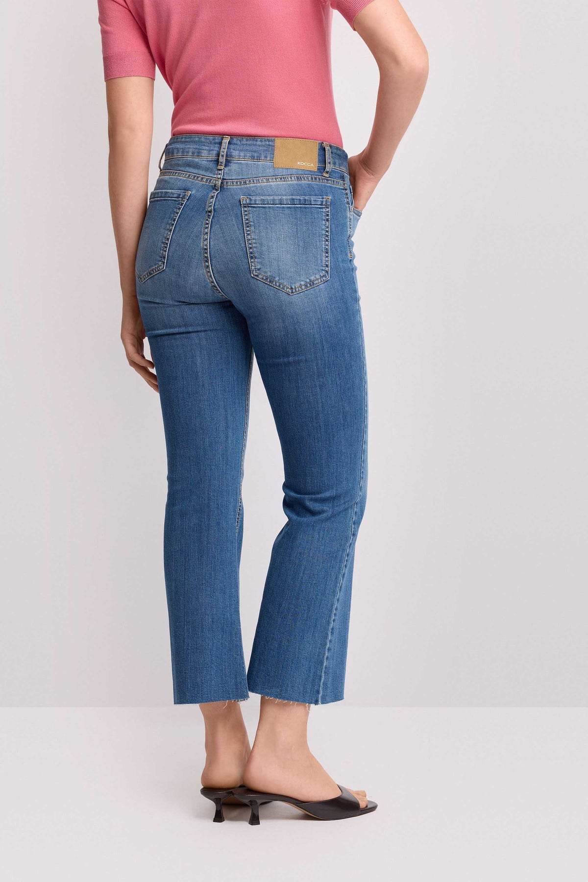 KOCCA Jeans a zampa cropped lavaggio medio
